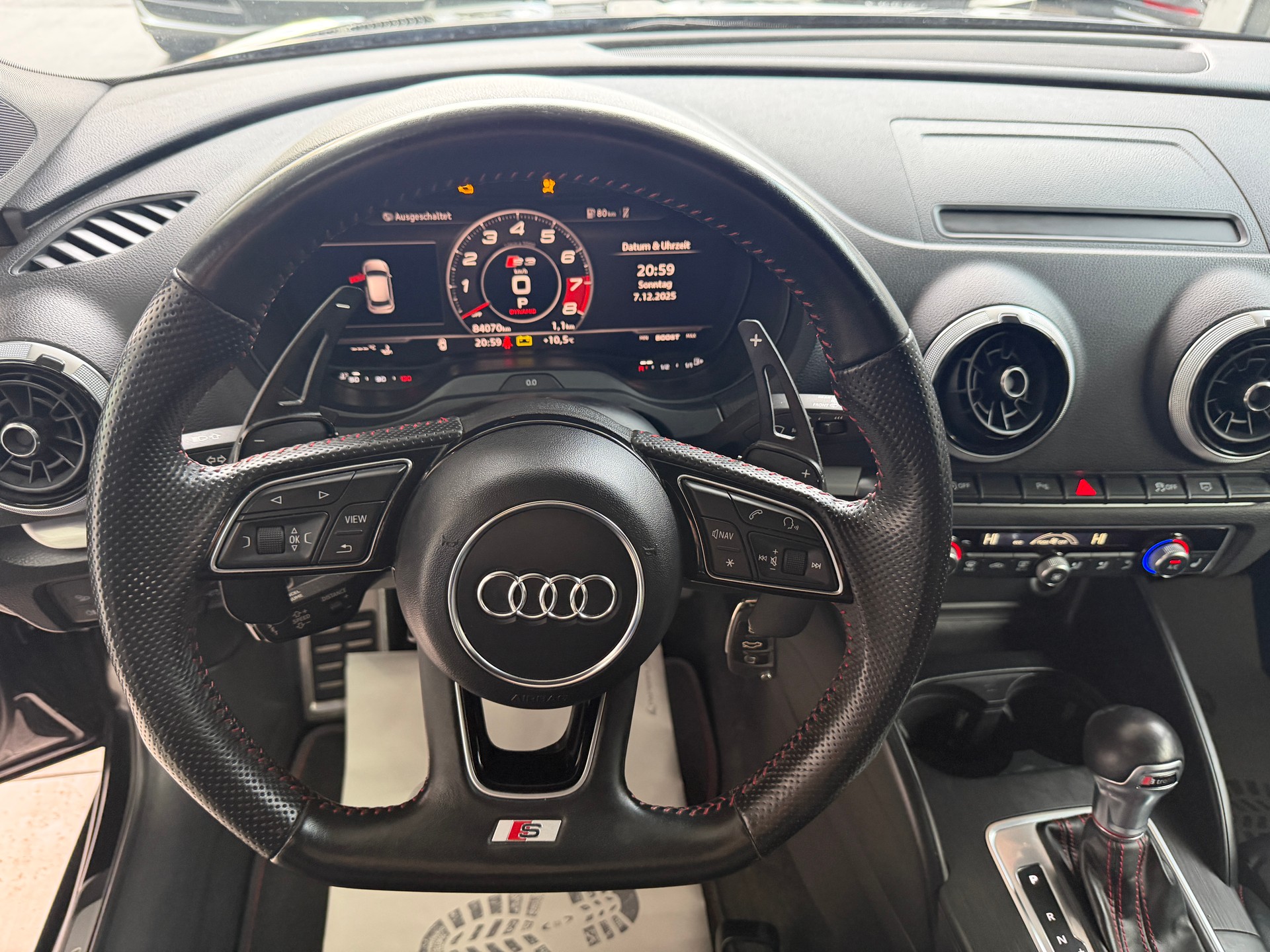 AUDI S3 Sportback 2.0 TFSI quattro S-tronic-image-7