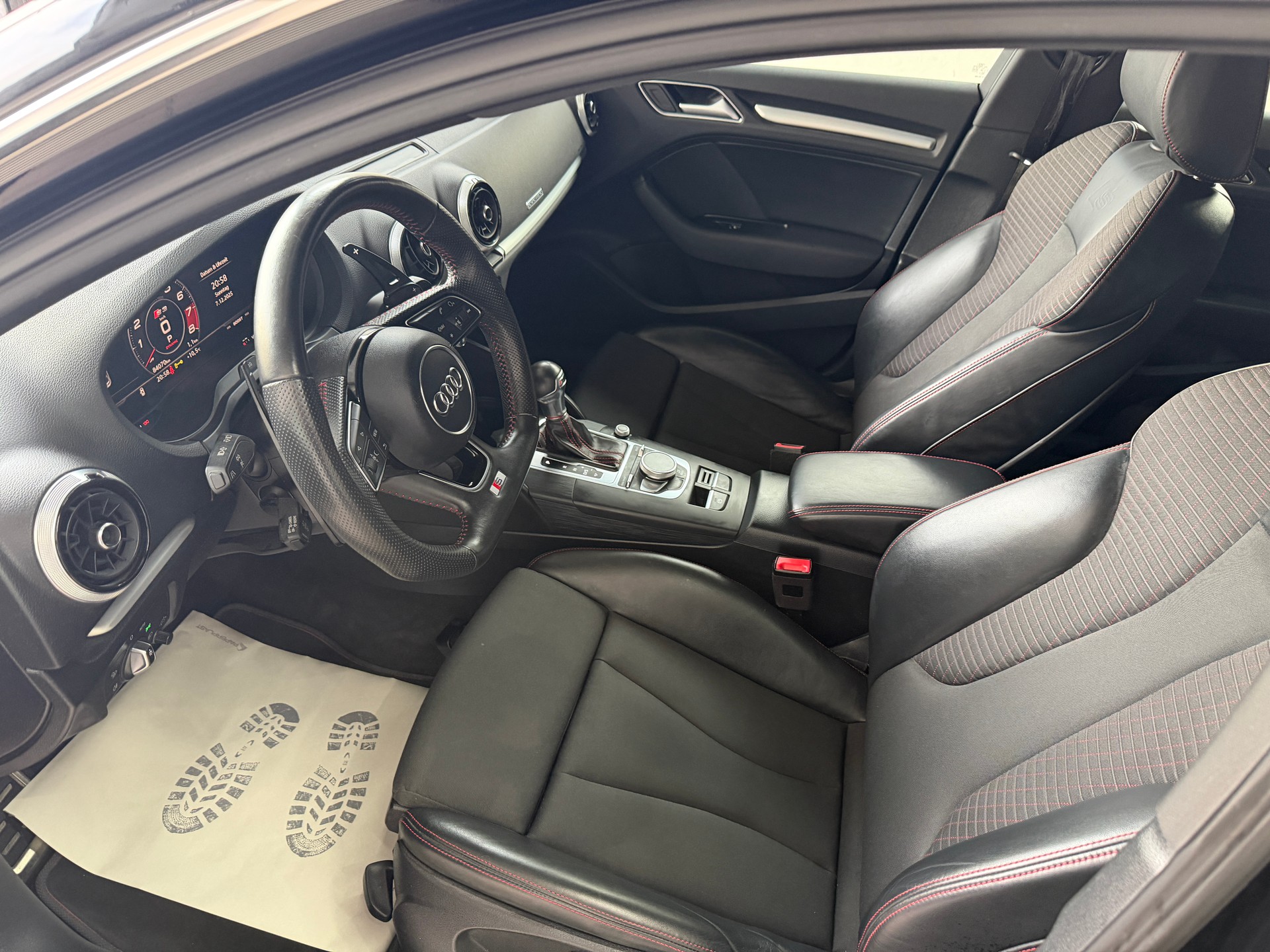 AUDI S3 Sportback 2.0 TFSI quattro S-tronic-image-12