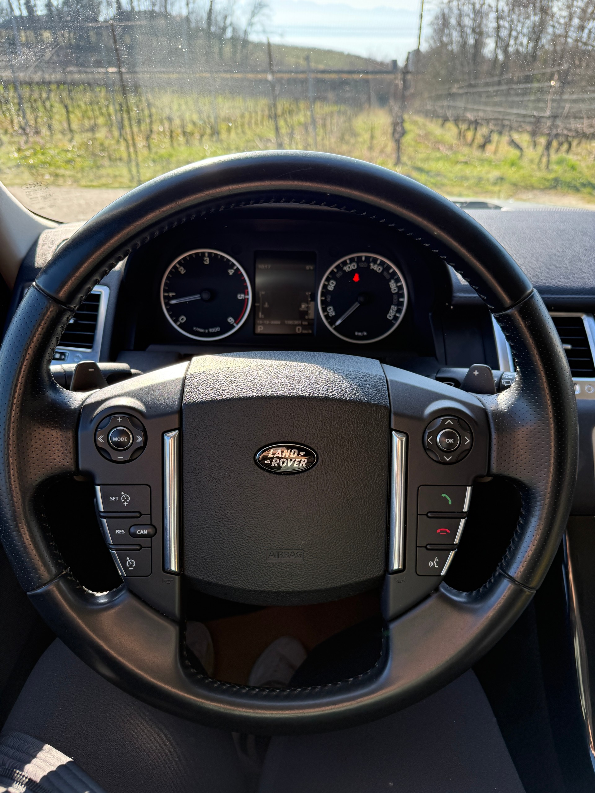 LAND ROVER Range Rover Sport 3.0 TDV6 HSE Automatic-image-10