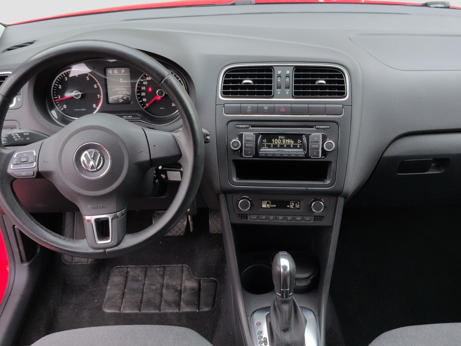VW Polo 1.2 TSI Comfortline DSG-image-8