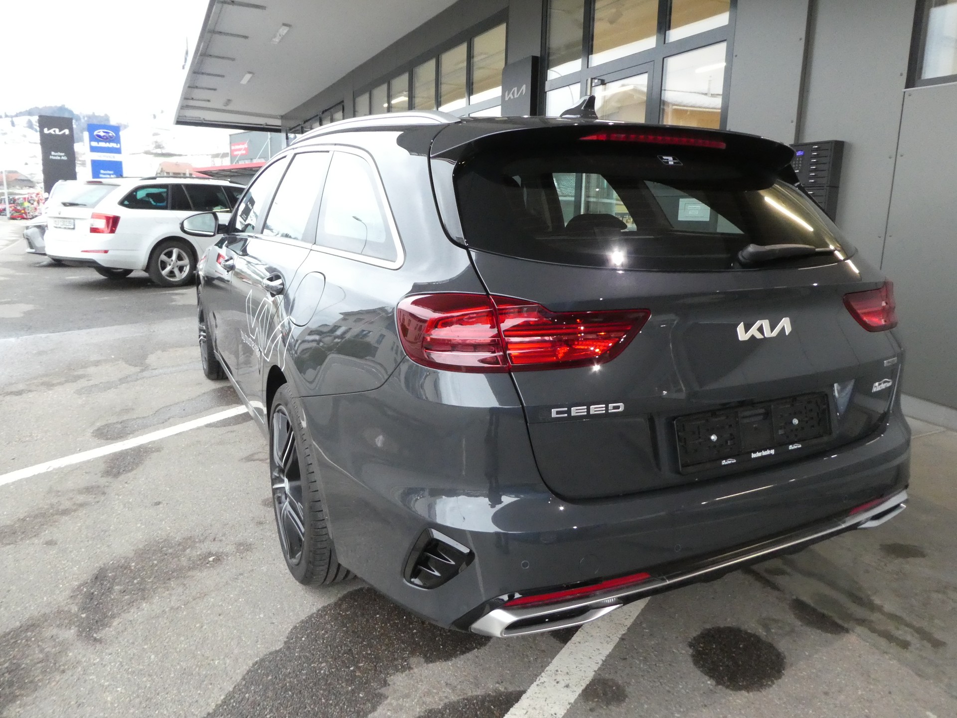 KIA Ceed Sportswagon 1.6 GDi Plug-in Hybrid Power DCT-image-4
