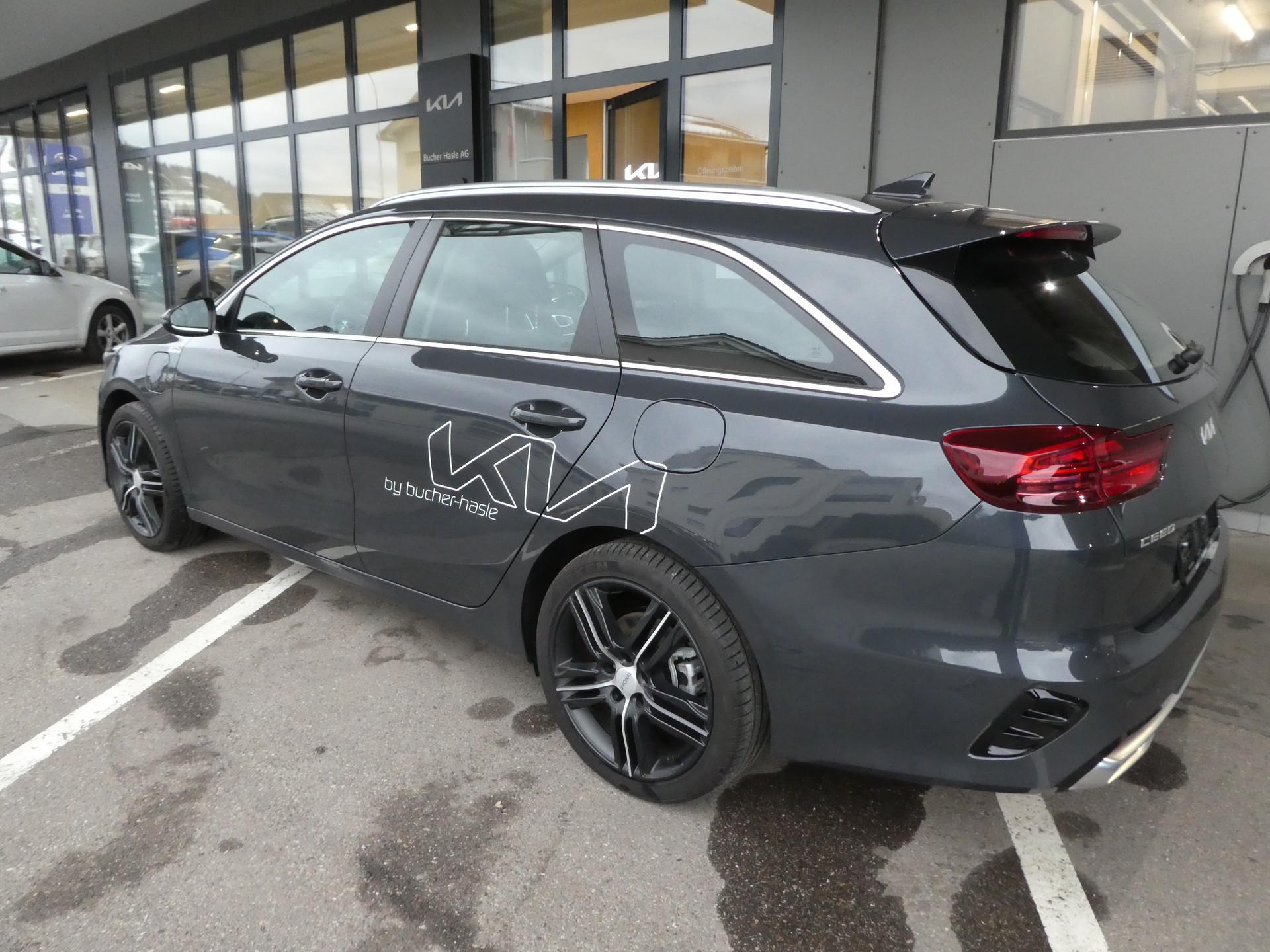 KIA Ceed Sportswagon 1.6 GDi Plug-in Hybrid Power DCT-image-3