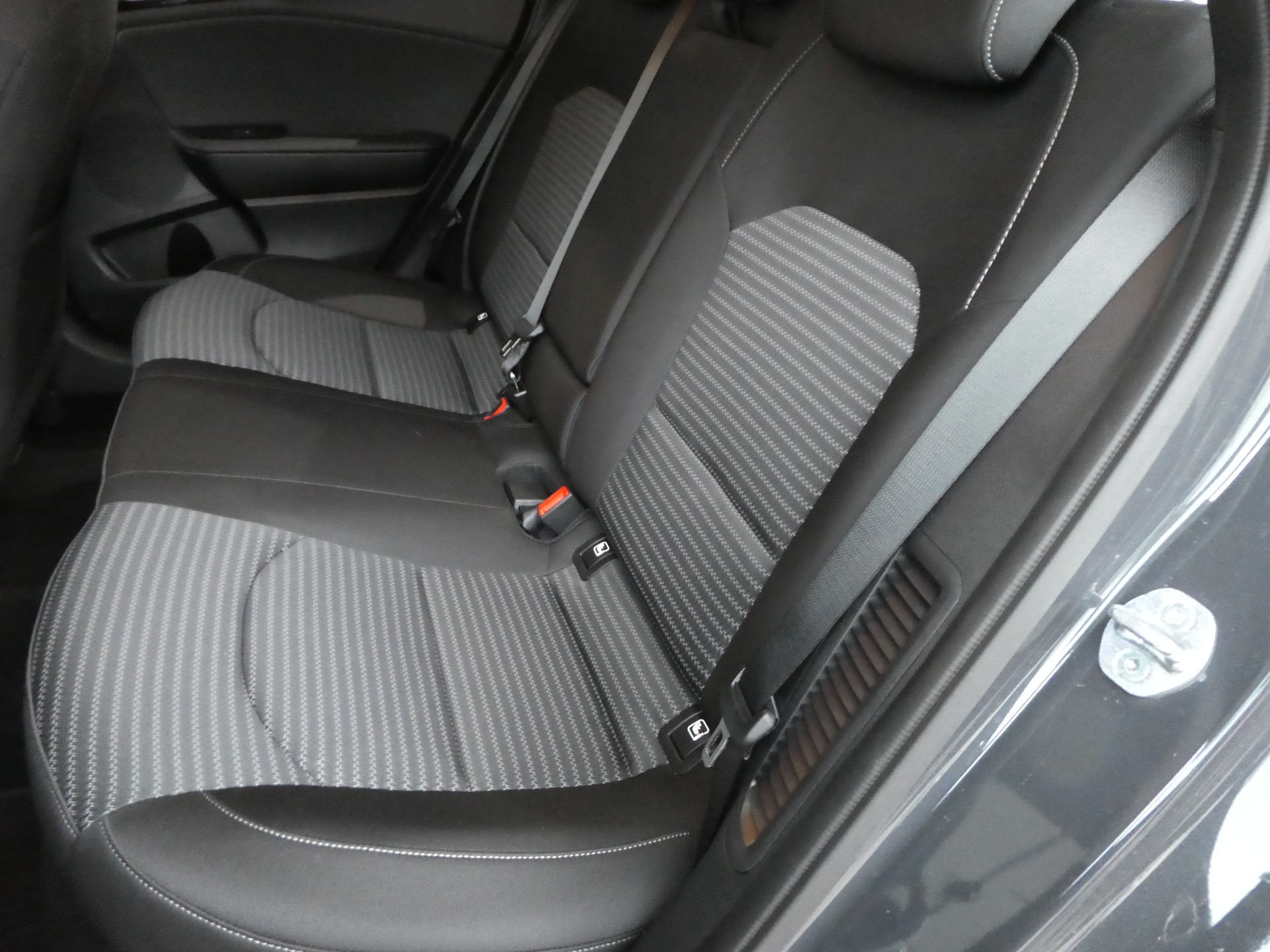 KIA Ceed Sportswagon 1.6 GDi Plug-in Hybrid Power DCT-image-6