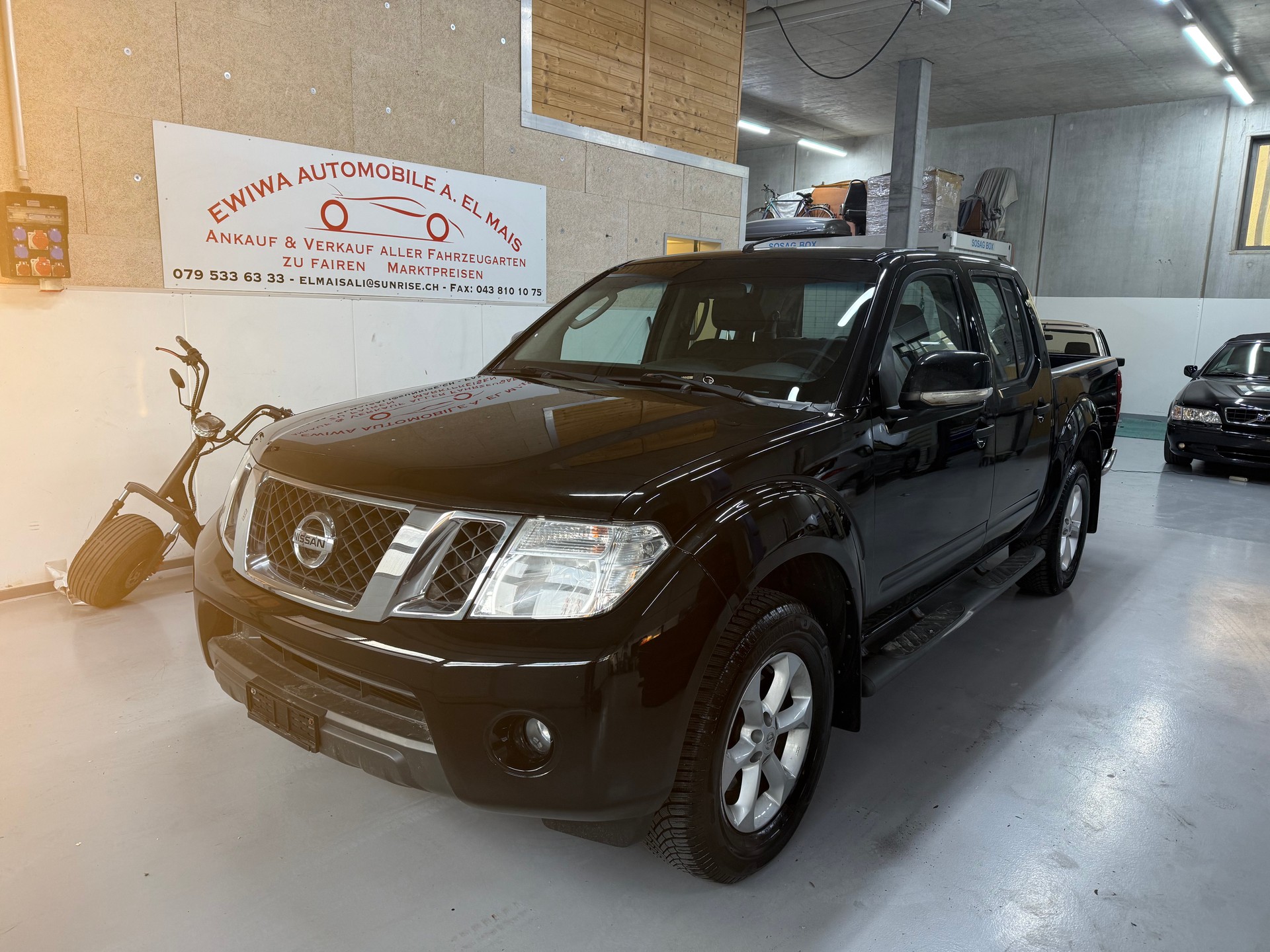 NISSAN Navara Double Cab SE 2.5 dCi 4WD LB Automat