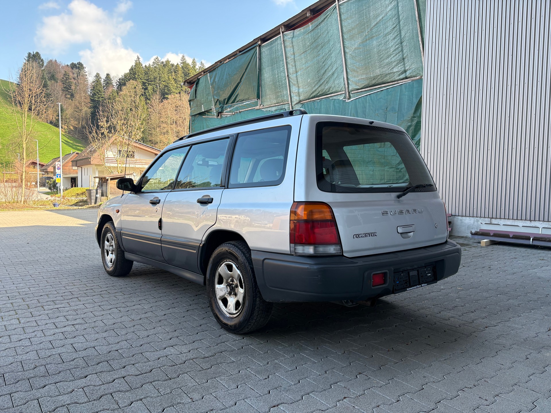 SUBARU Forester 2.0 A-image-3