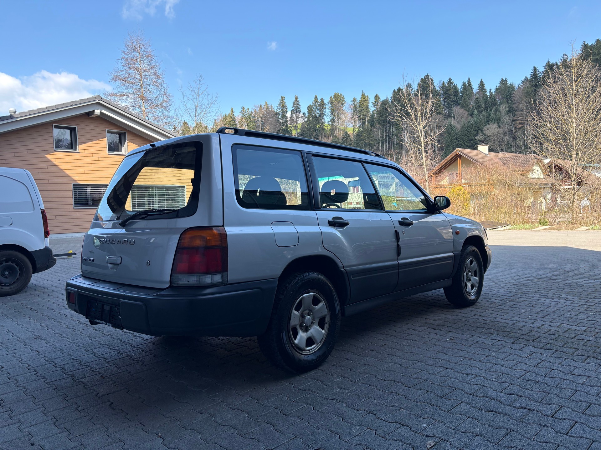 SUBARU Forester 2.0 A-image-4