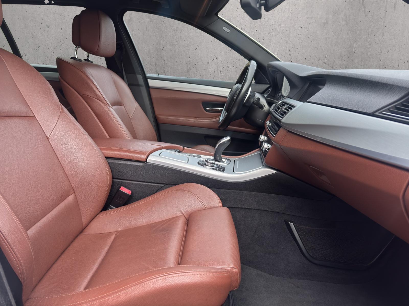 BMW 528i SAG Touring-image-9