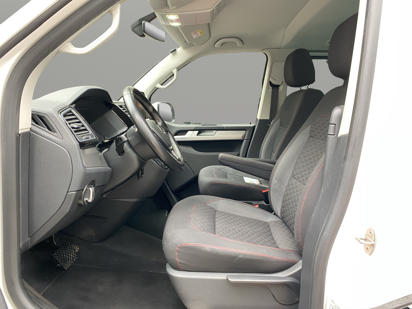 VW T6 Multivan 2.0 TDI-image-10