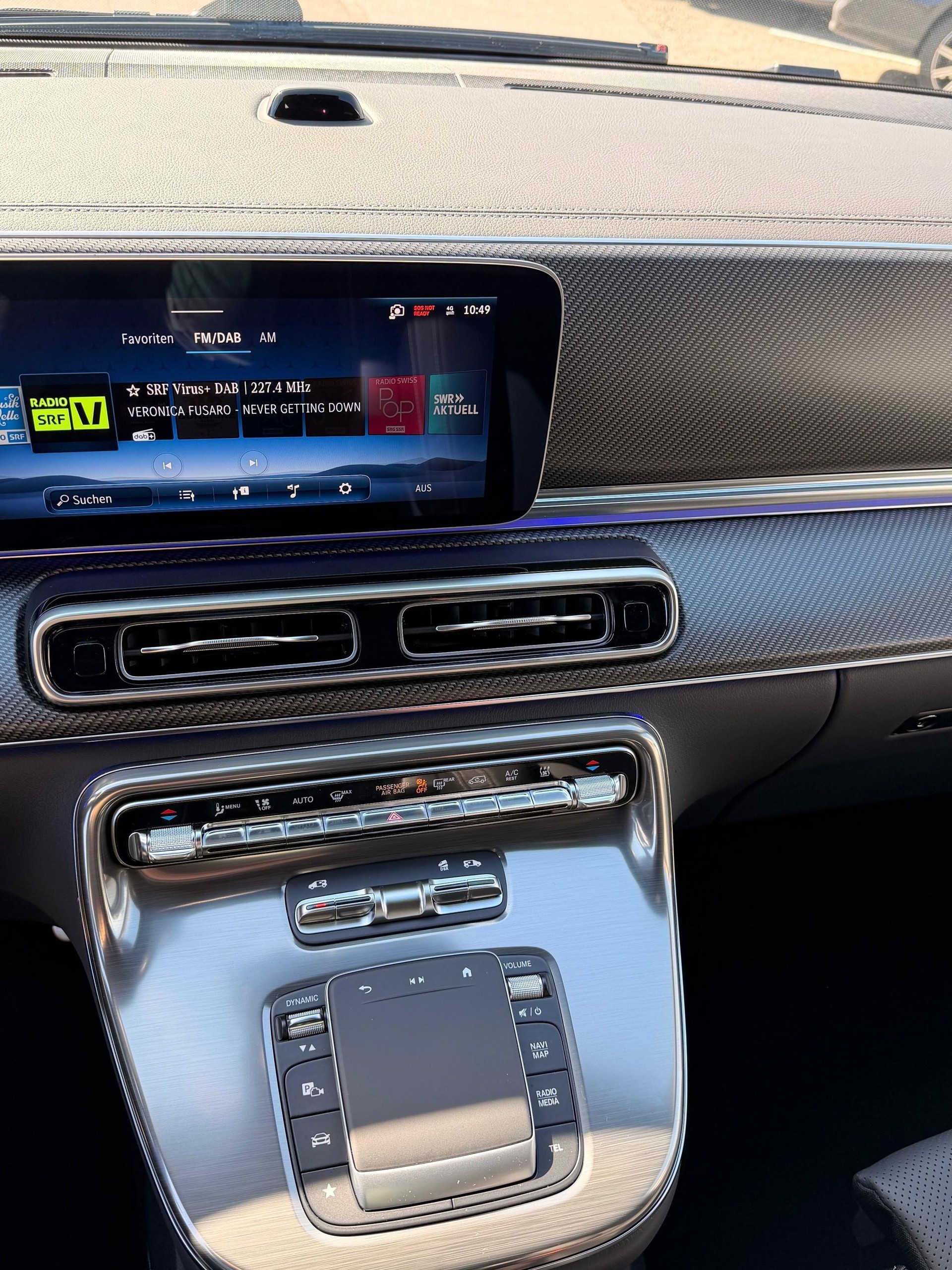 MERCEDES-BENZ V 300 d Swiss Ed. lang 4matic Van-image-5