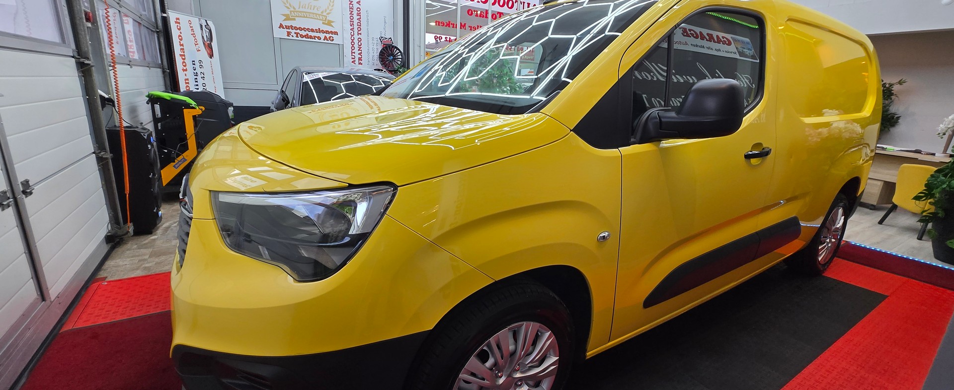 OPEL Combo 1.5 XL Essentia s/s Erhöhte Nutzlast-showroom-element-1