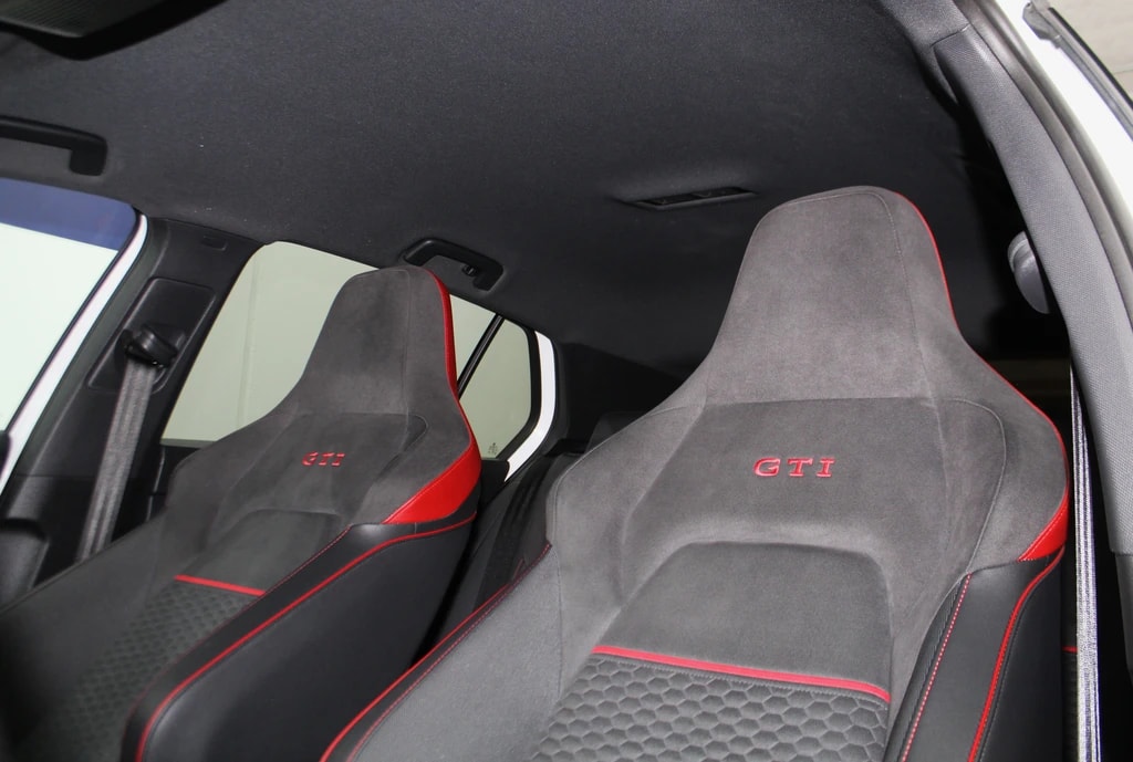 VW Golf 2.0 TSI GTI Clubsport 45 DSG Akrapovic-image-8