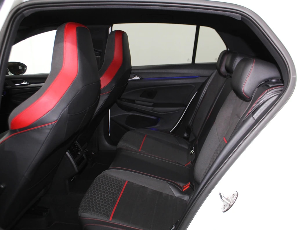 VW Golf 2.0 TSI GTI Clubsport 45 DSG Akrapovic-image-9