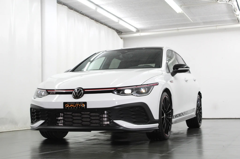 VW Golf 2.0 TSI GTI Clubsport 45 DSG Akrapovic-showroom-element-3