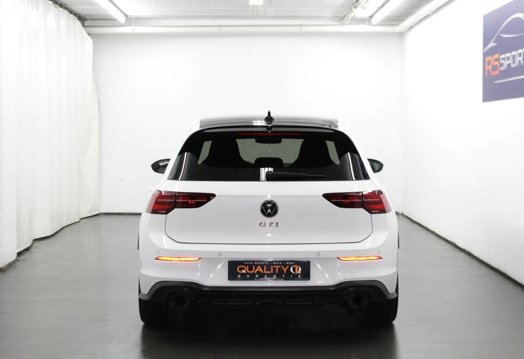 VW Golf 2.0 TSI GTI Clubsport 45 DSG Akrapovic-image-5
