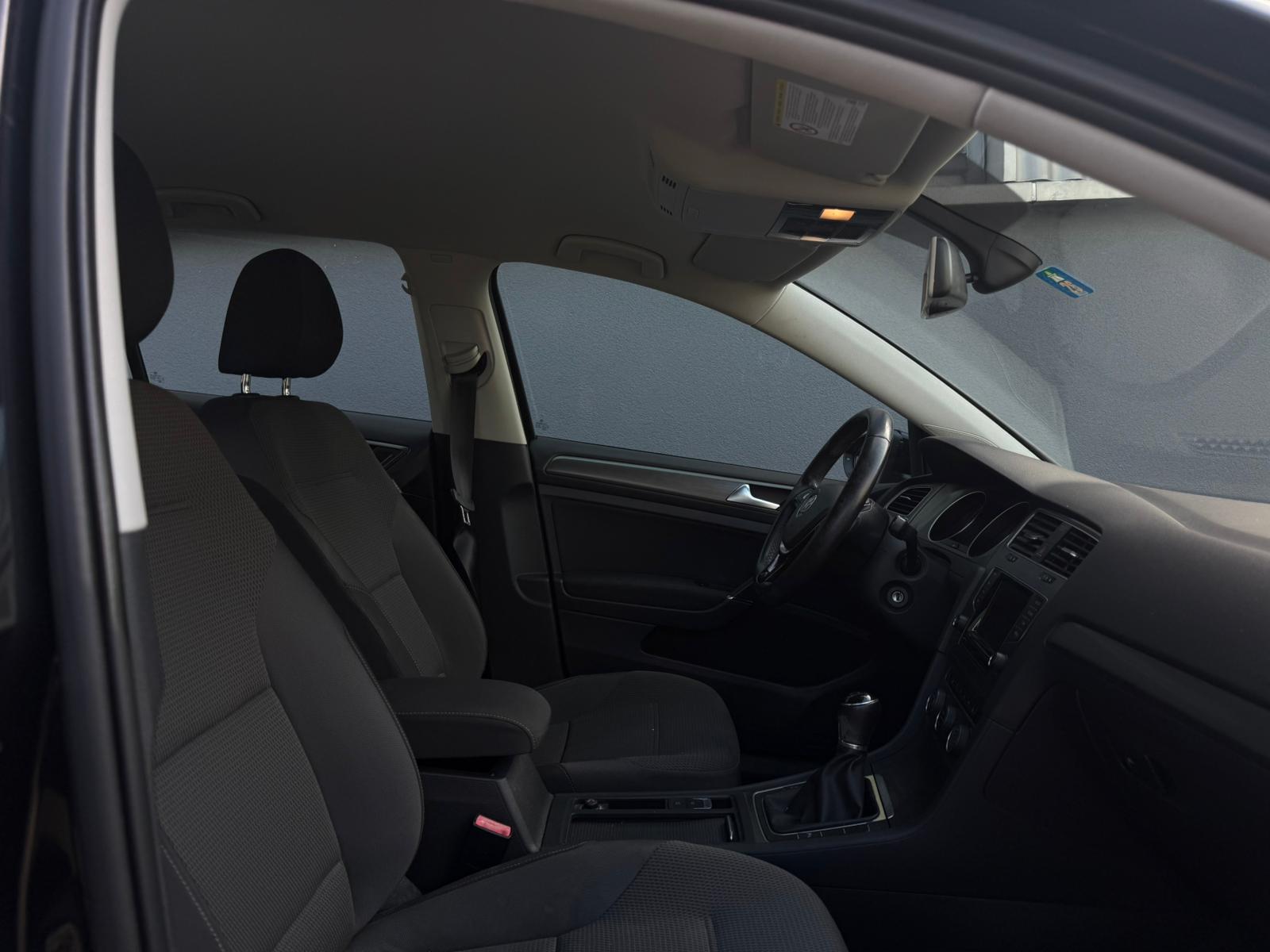 VW Golf 1.6 TDI Comfortline 4Motion-image-7