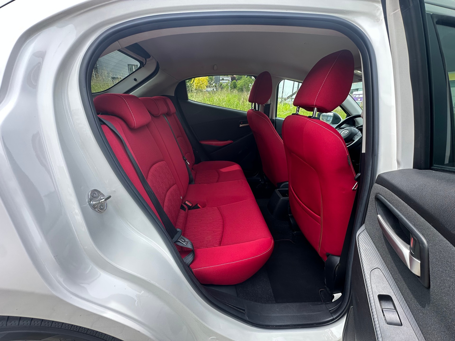 MAZDA 2 1.5i 16V Skyactiv-G Swiss Edition-image-7