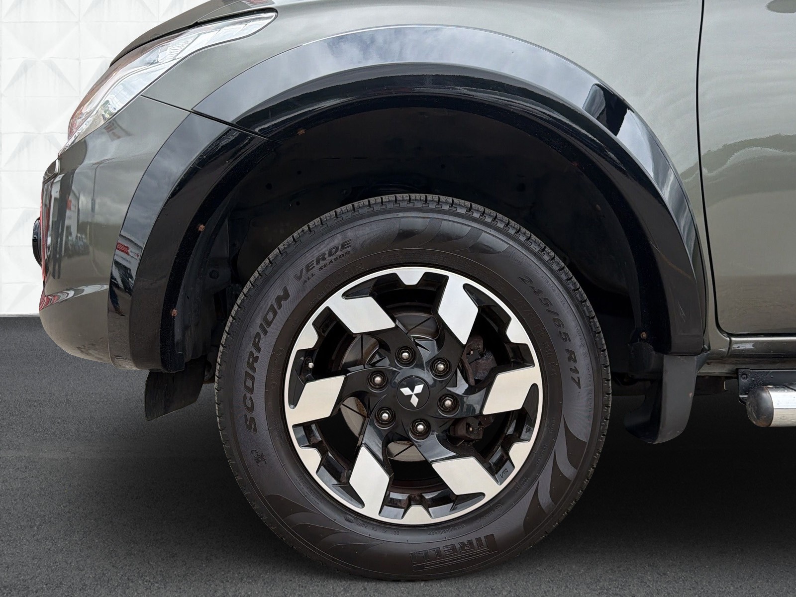 MITSUBISHI L 200 2.4 Style Double Cab A-image-6