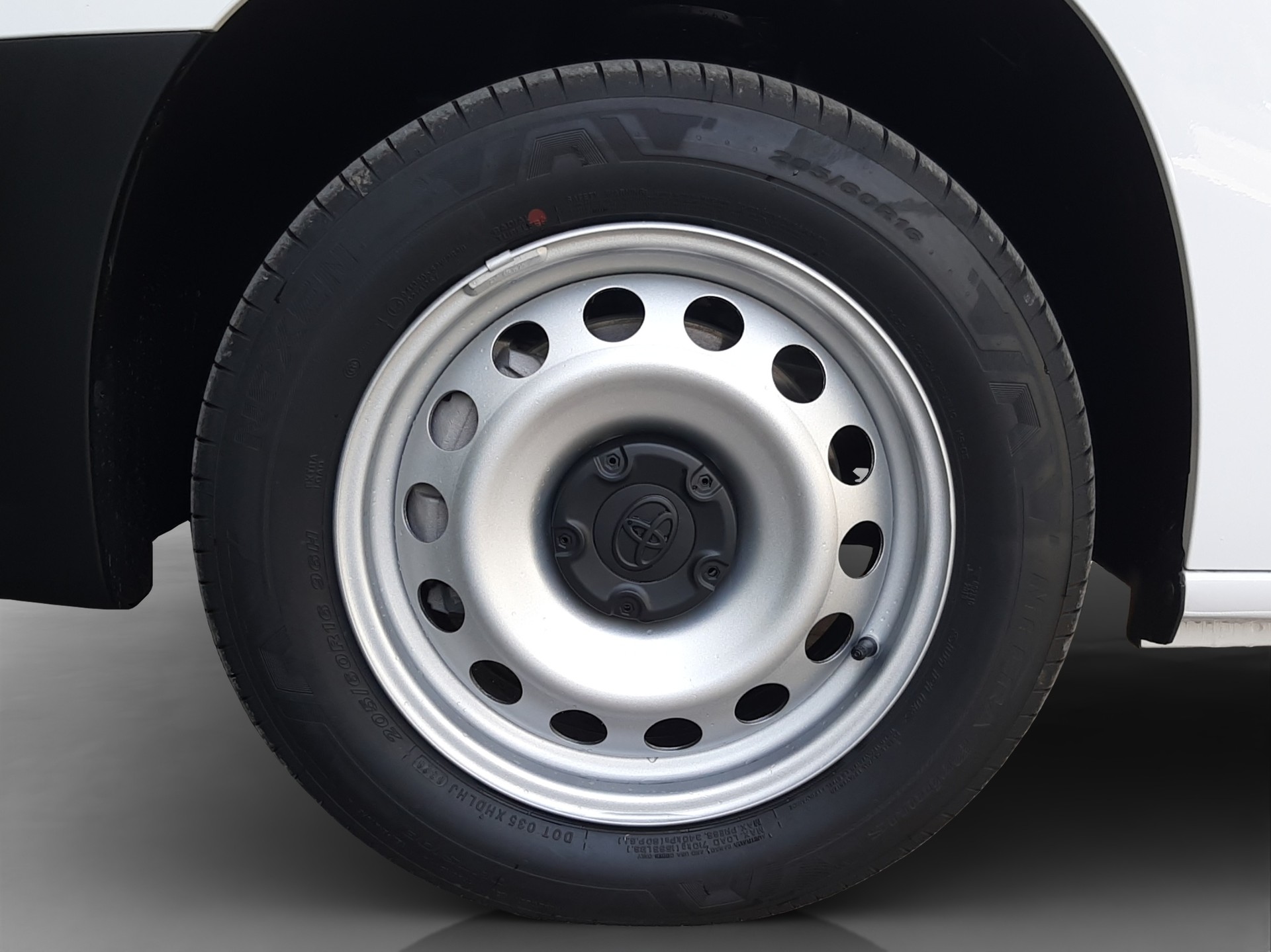 TOYOTA PROACE CITY Van L1 1.2 Active-image-13