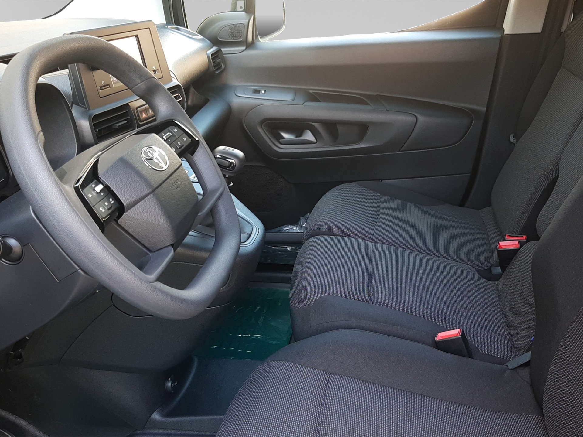 TOYOTA PROACE CITY Van L1 1.2 Active-image-8