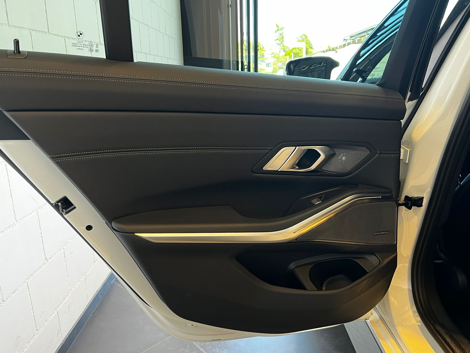BMW M3 Touring xDrive Competition M-image-24