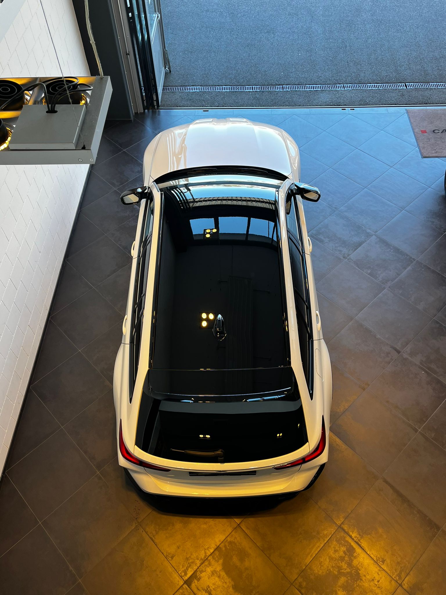 BMW M3 Touring xDrive Competition M-image-10