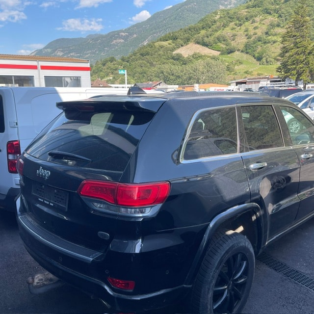 JEEP Grand Cherokee 3.0 CRD Platium Edition-image-2