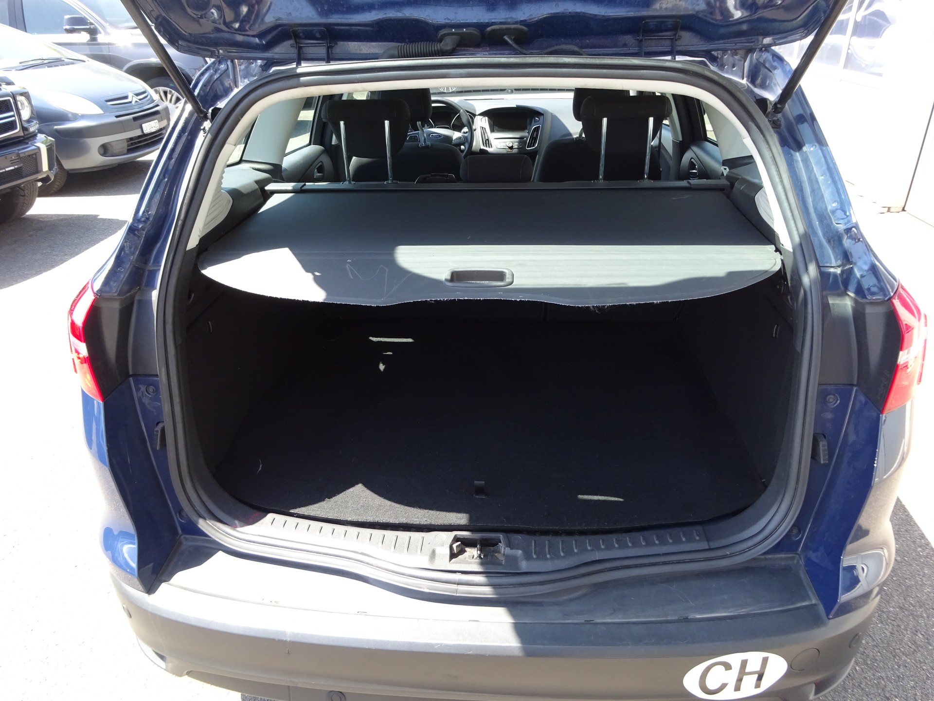FORD Focus 1.5 TDCi Carving PowerShift-image-12