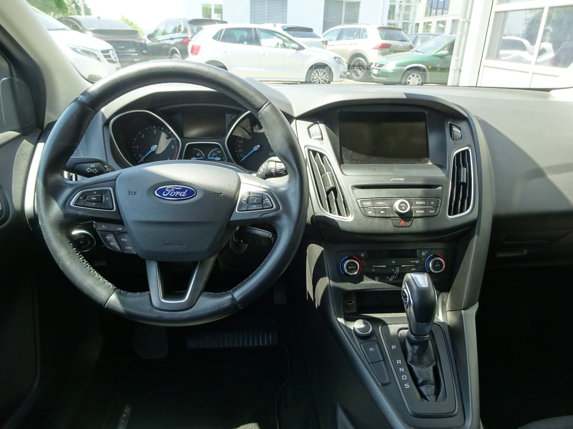 FORD Focus 1.5 TDCi Carving PowerShift-image-8