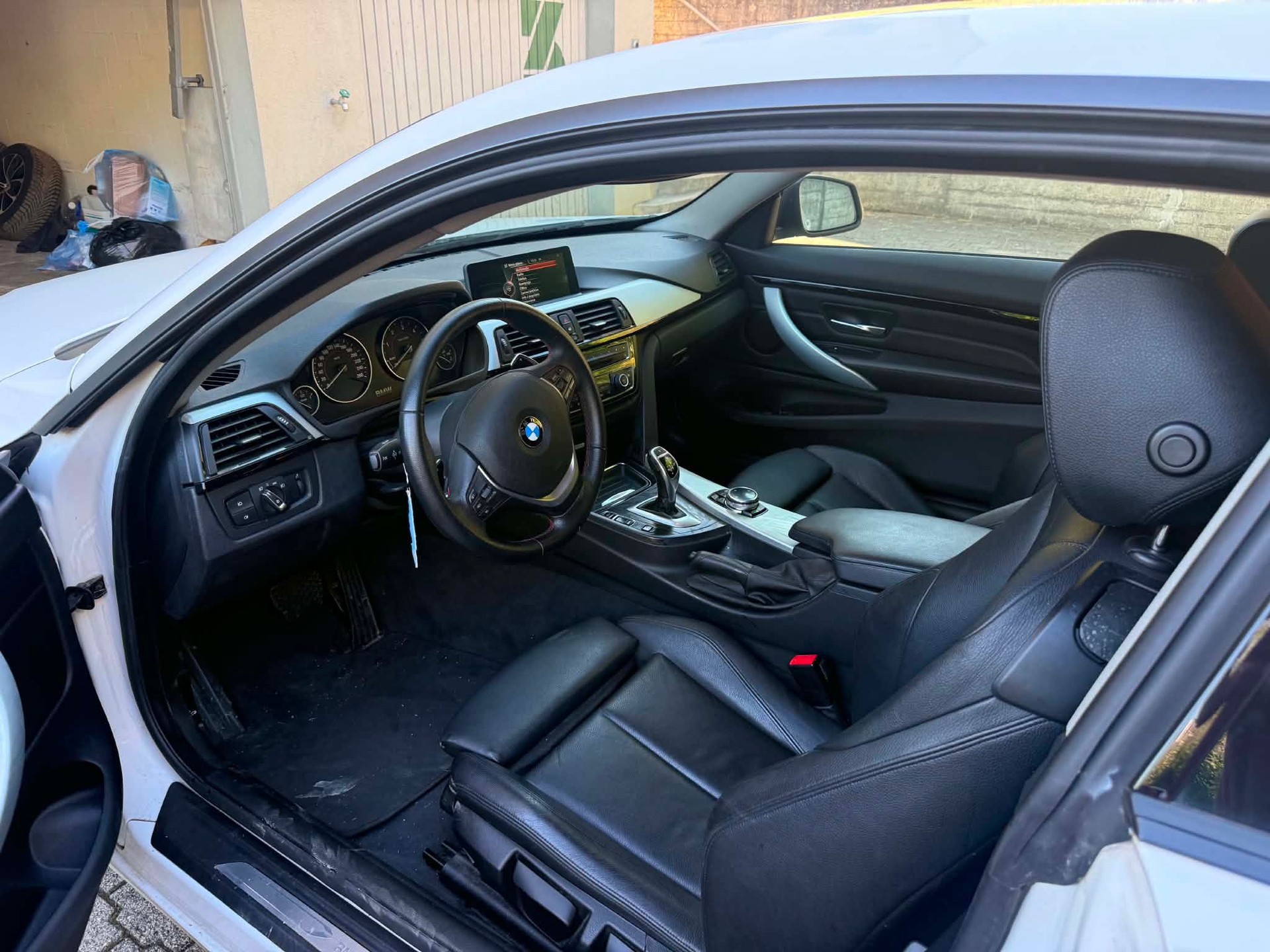 BMW 420d Coupé Sport Line Steptronic-image-4