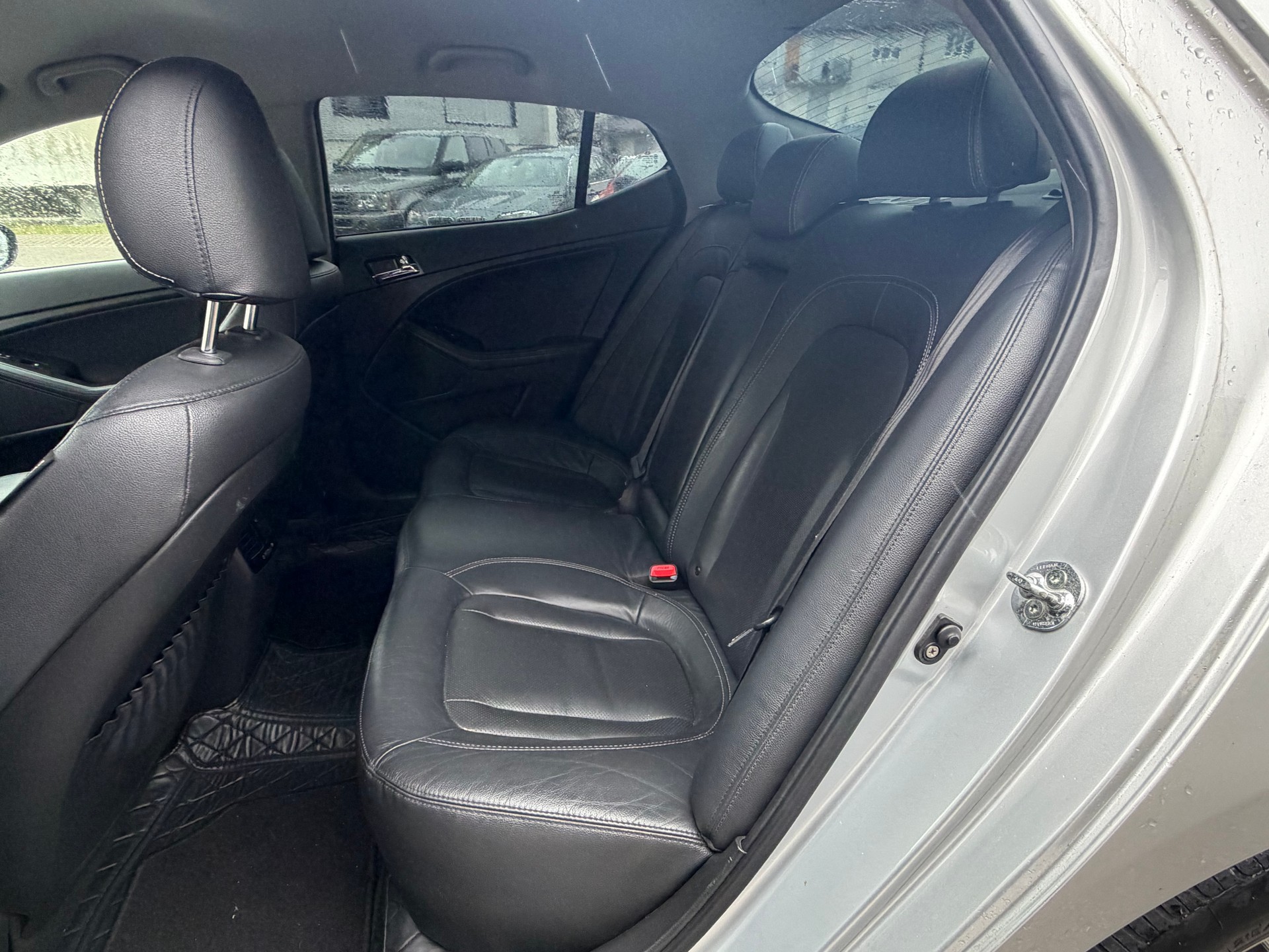 KIA Optima 2.0 CVVT Hybrid Automatic-image-10