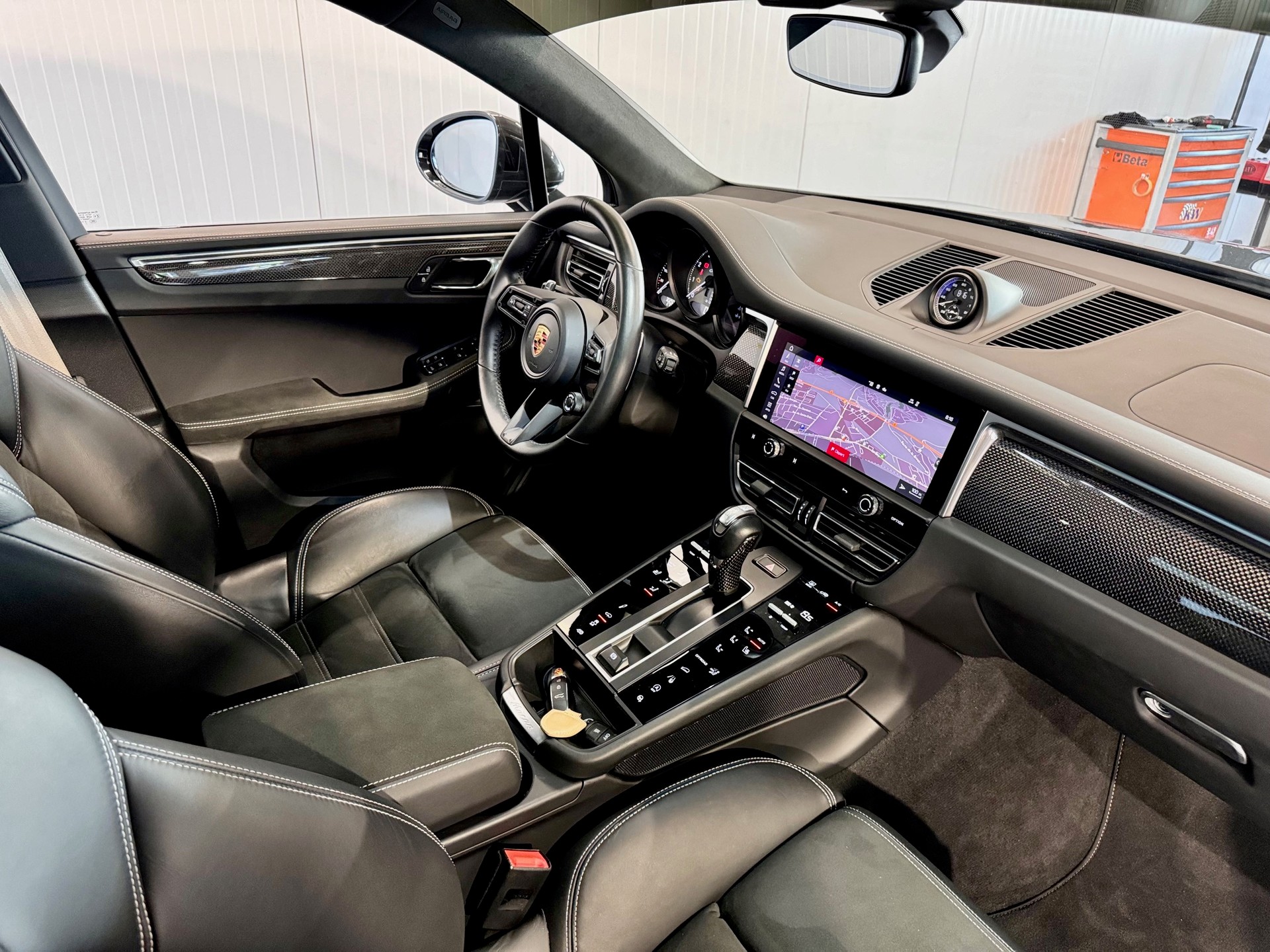PORSCHE Macan GTS PDK-image-9
