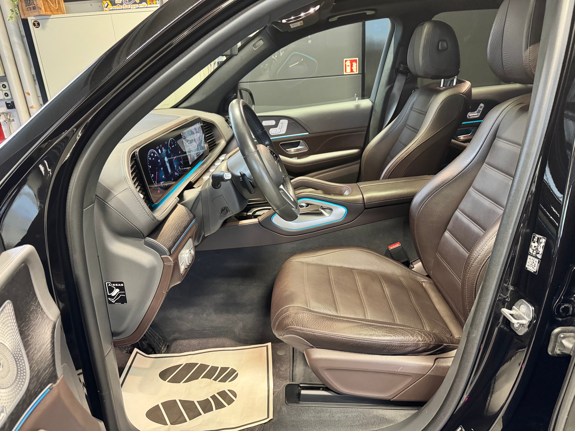 MERCEDES-BENZ GLE 400 d 4Matic AMG Line 9G-Tronic-image-14