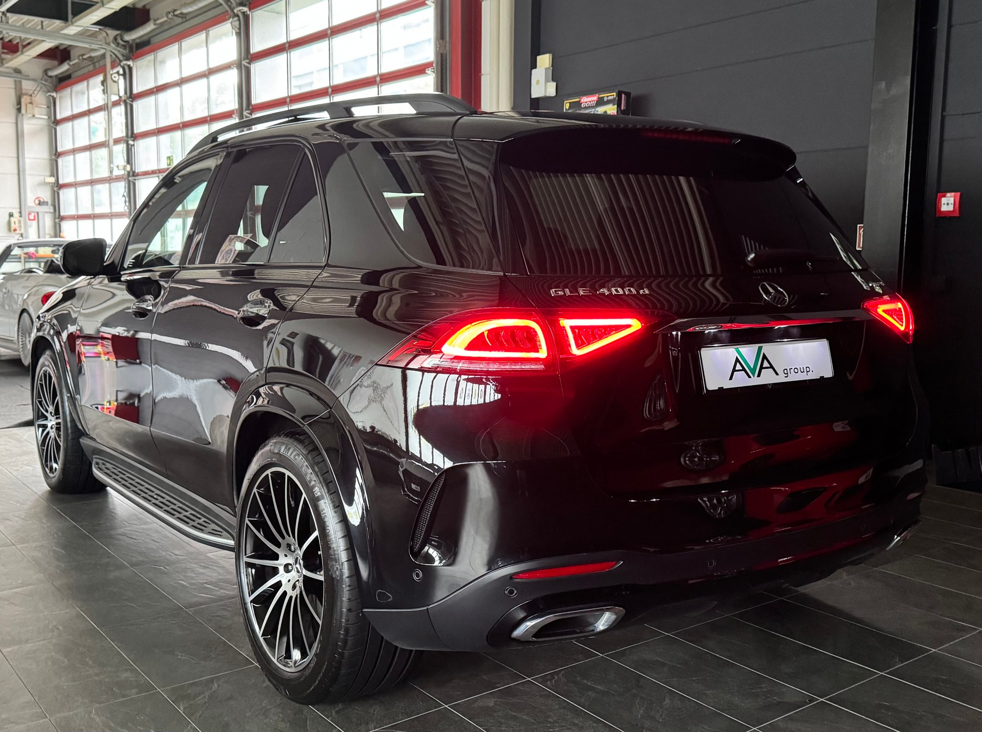 MERCEDES-BENZ GLE 400 d 4Matic AMG Line 9G-Tronic-image-6