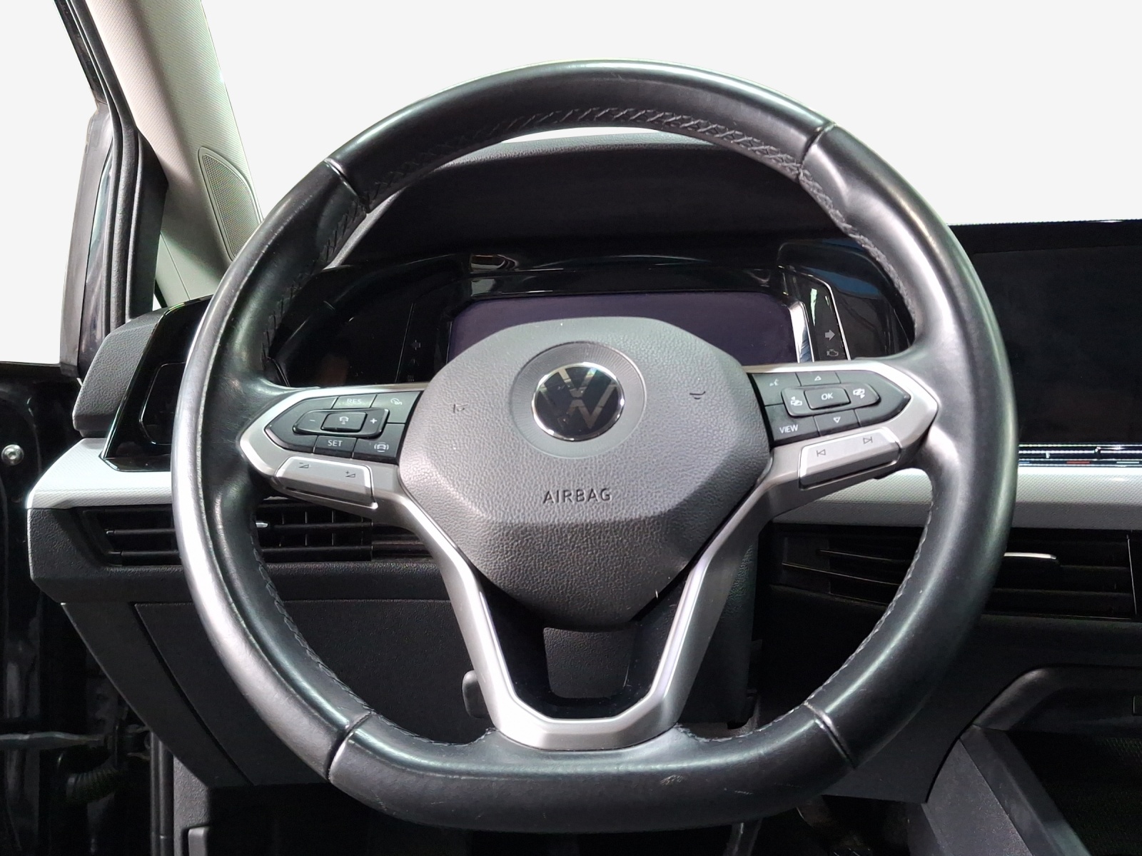 VW Golf 1.0 TSI Value-image-9