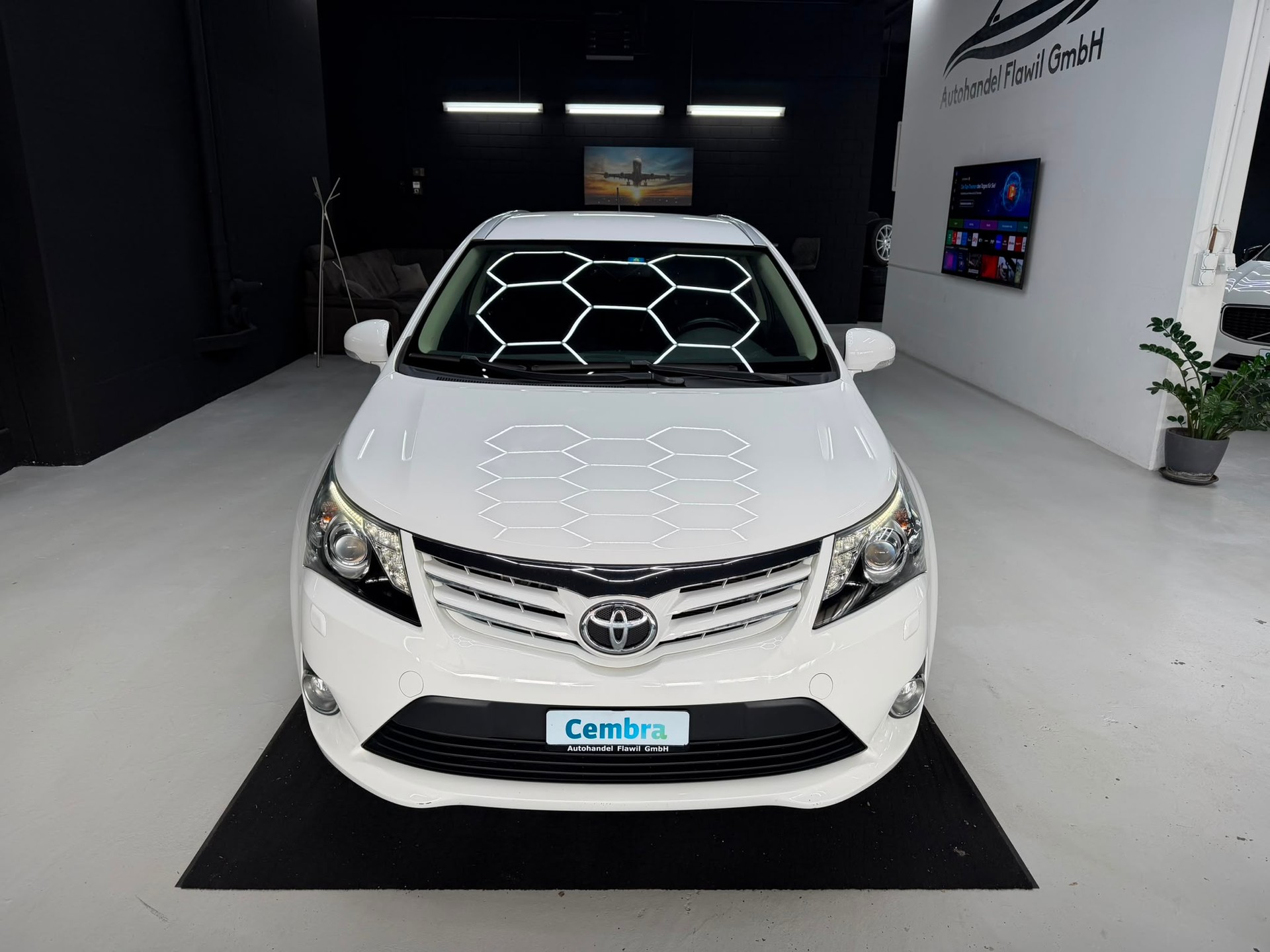 TOYOTA Avensis Sportswagon 2.0 Sol Premium Multidrive-showroom-element-1