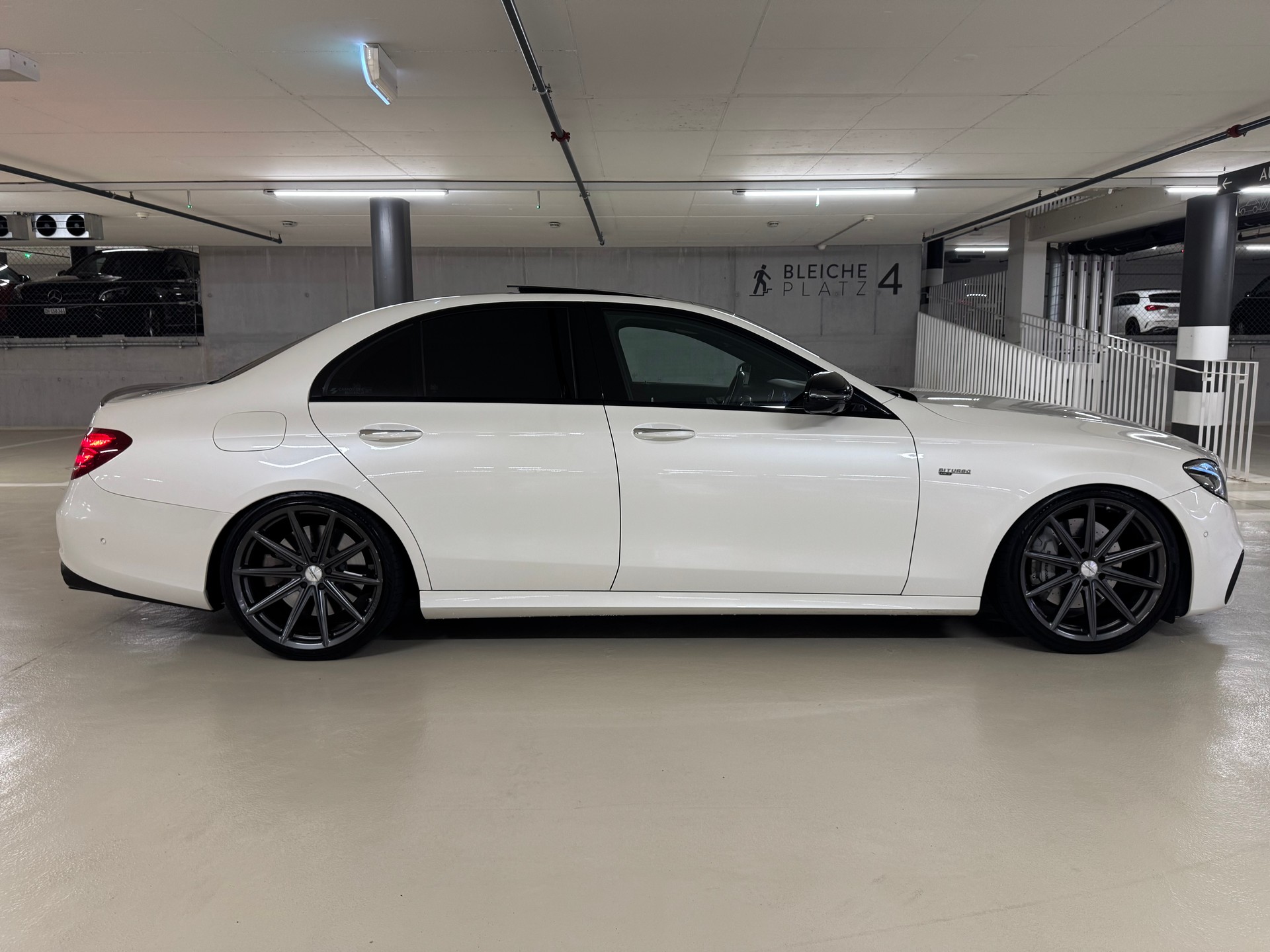 MERCEDES-BENZ E 43 AMG 4Matic 9G-Tronic-image-5