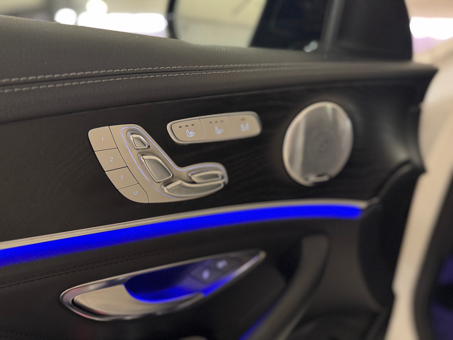 MERCEDES-BENZ E 43 AMG 4Matic 9G-Tronic-image-12