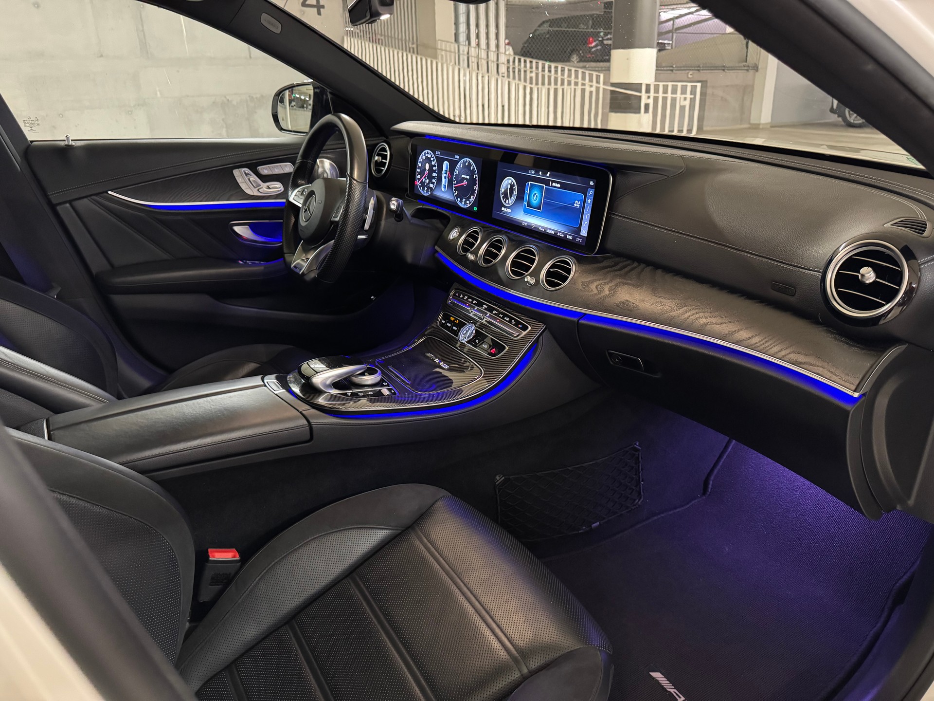 MERCEDES-BENZ E 43 AMG 4Matic 9G-Tronic-image-10
