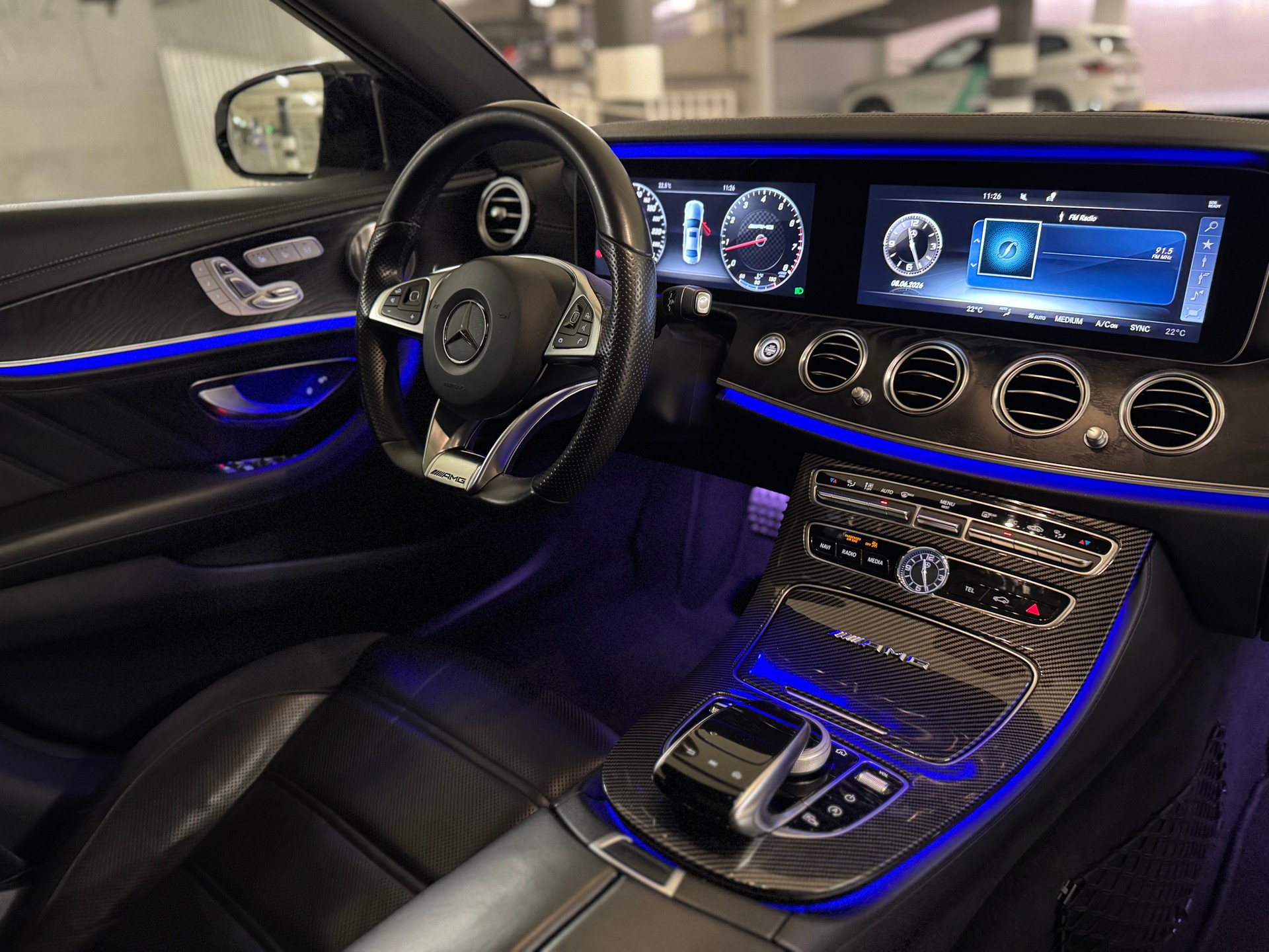 MERCEDES-BENZ E 43 AMG 4Matic 9G-Tronic-image-11