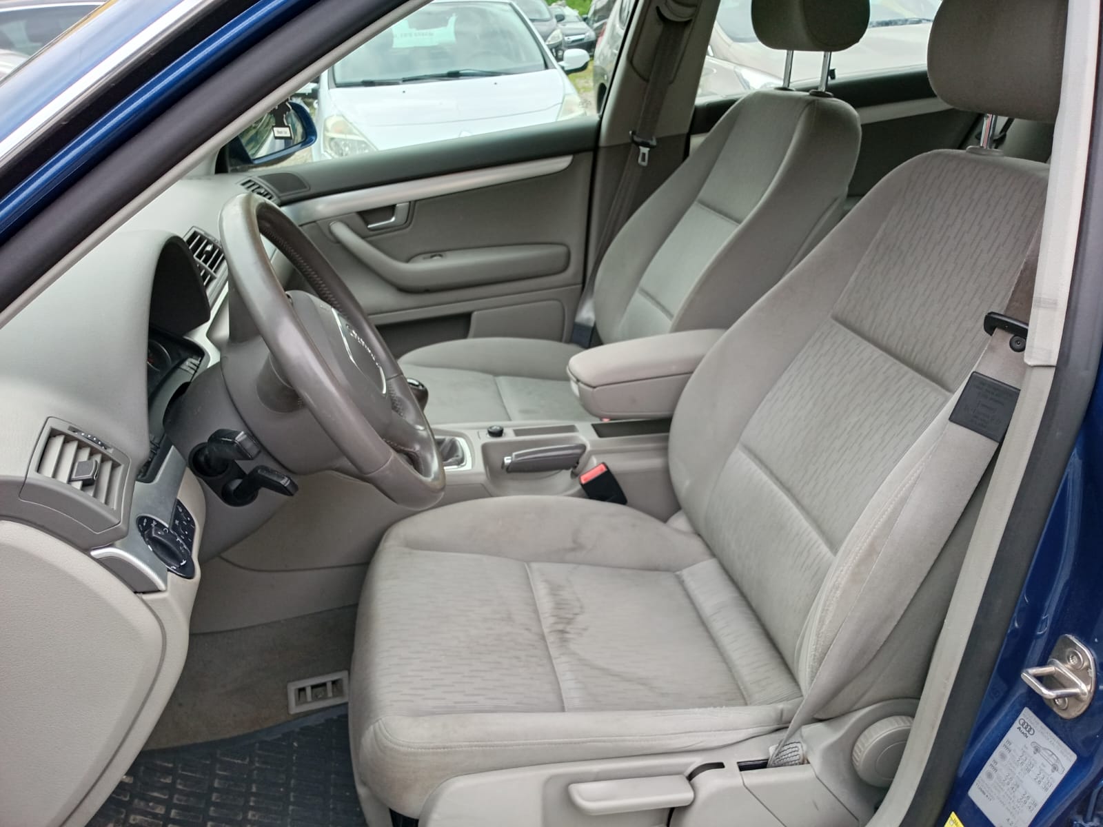 AUDI A4 Avant 1.9 TDI-image-7