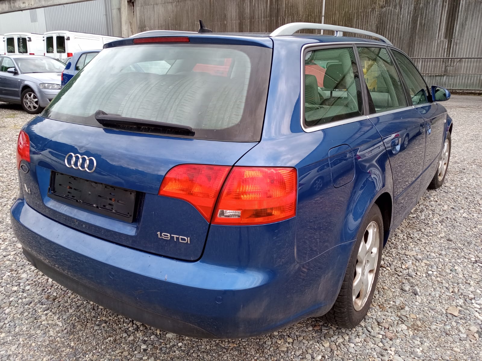 AUDI A4 Avant 1.9 TDI-image-1