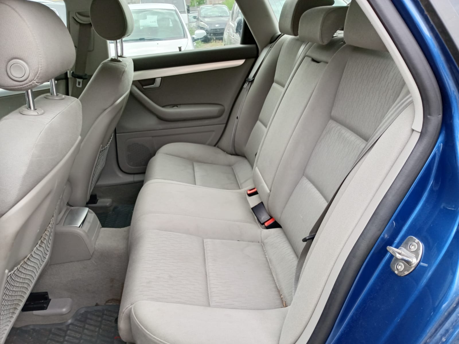 AUDI A4 Avant 1.9 TDI-image-10