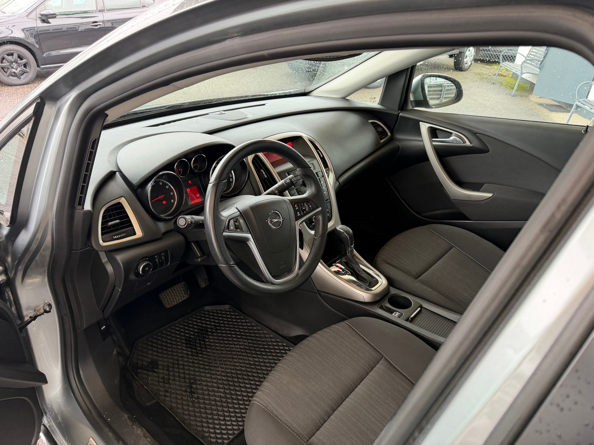 OPEL Astra SportsTourer 1.6i 16V Automatic-image-5