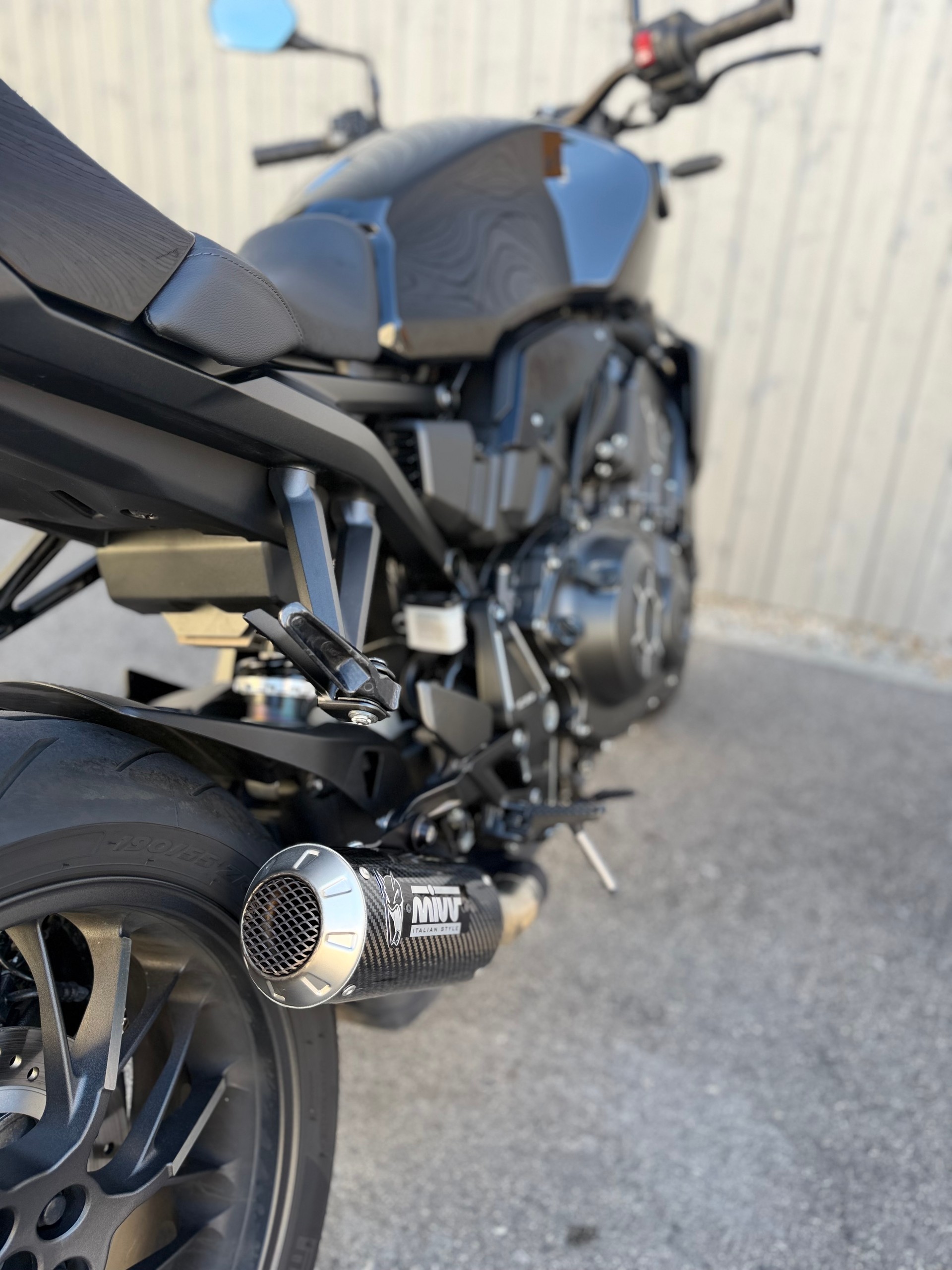 HONDA CB 1000 R Black Edition-image-6