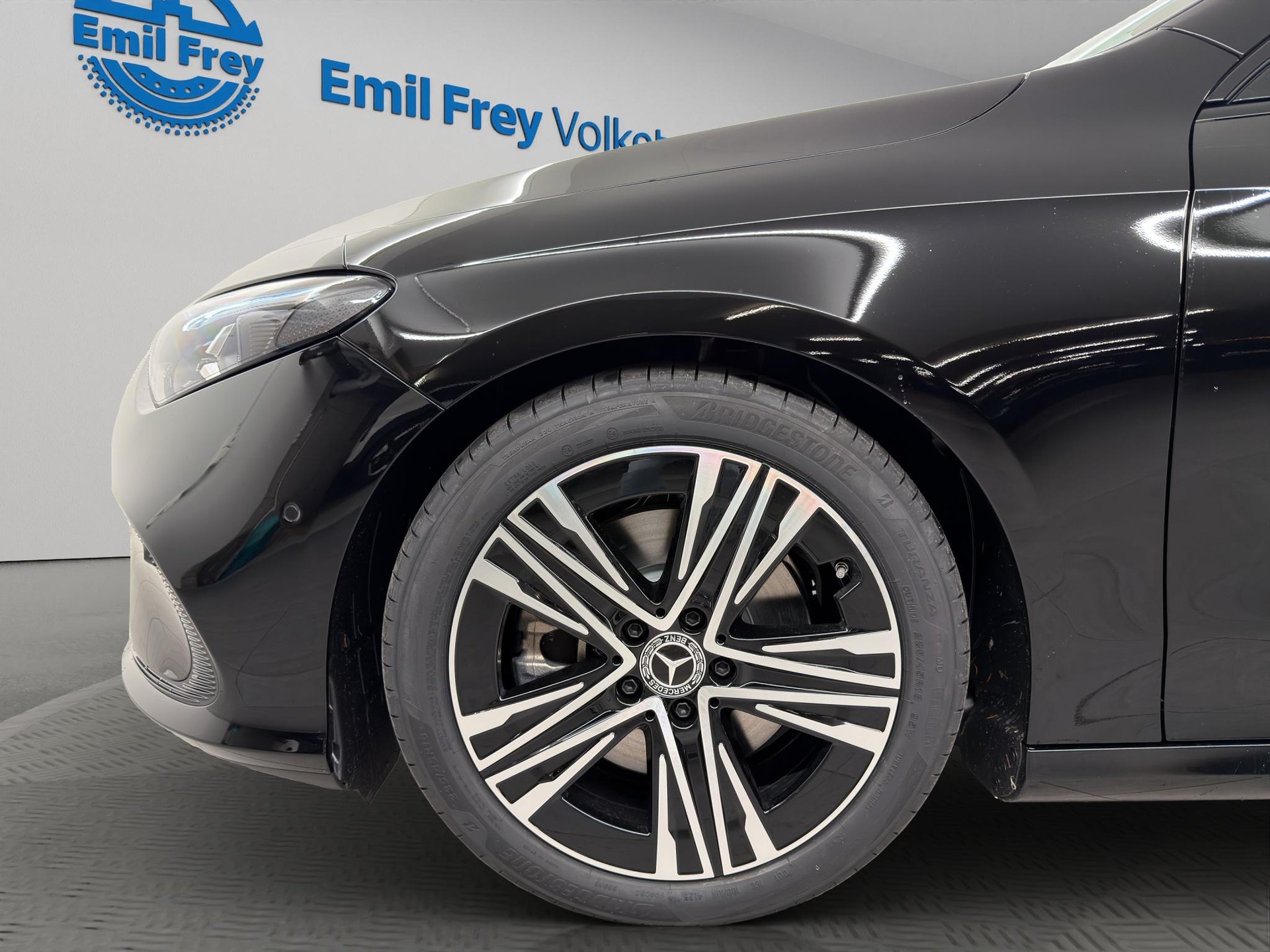 MERCEDES-BENZ CLA 220 Progressive 4matic-showroom-element-3