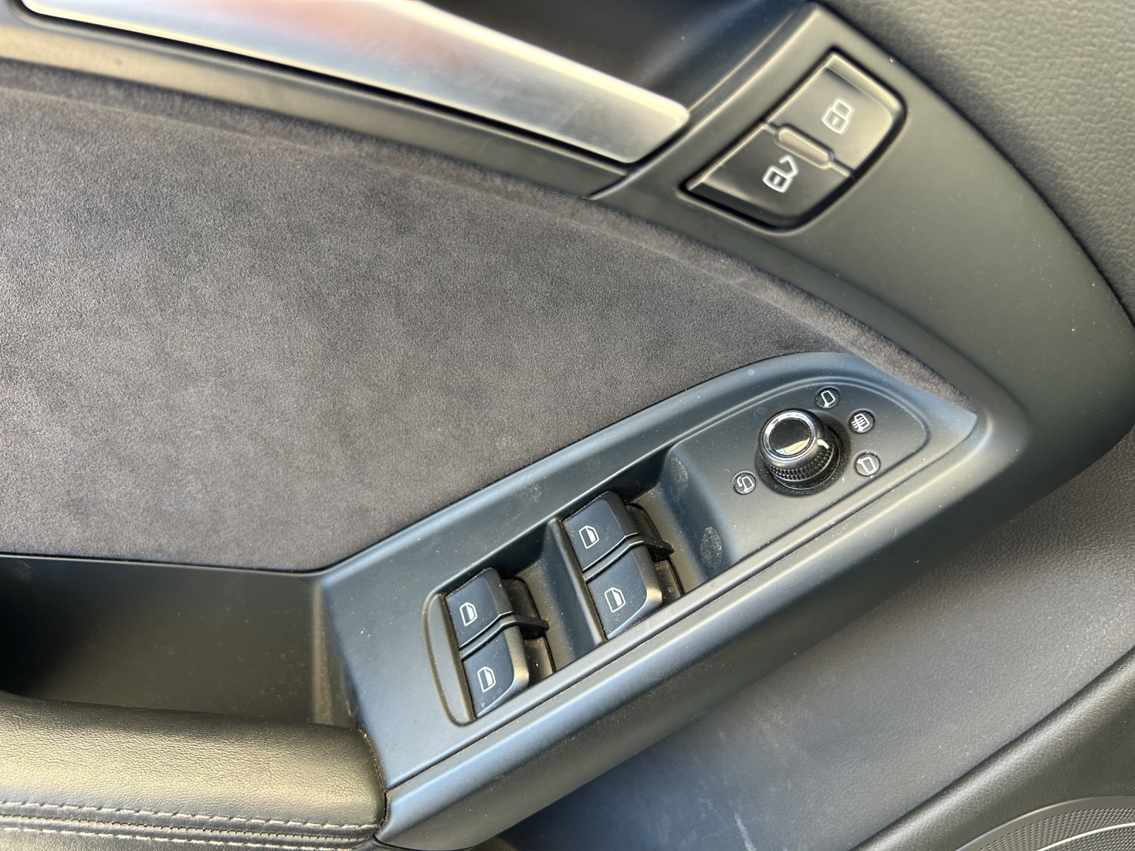 AUDI Cabriolet 3.0 Tdi-image-18