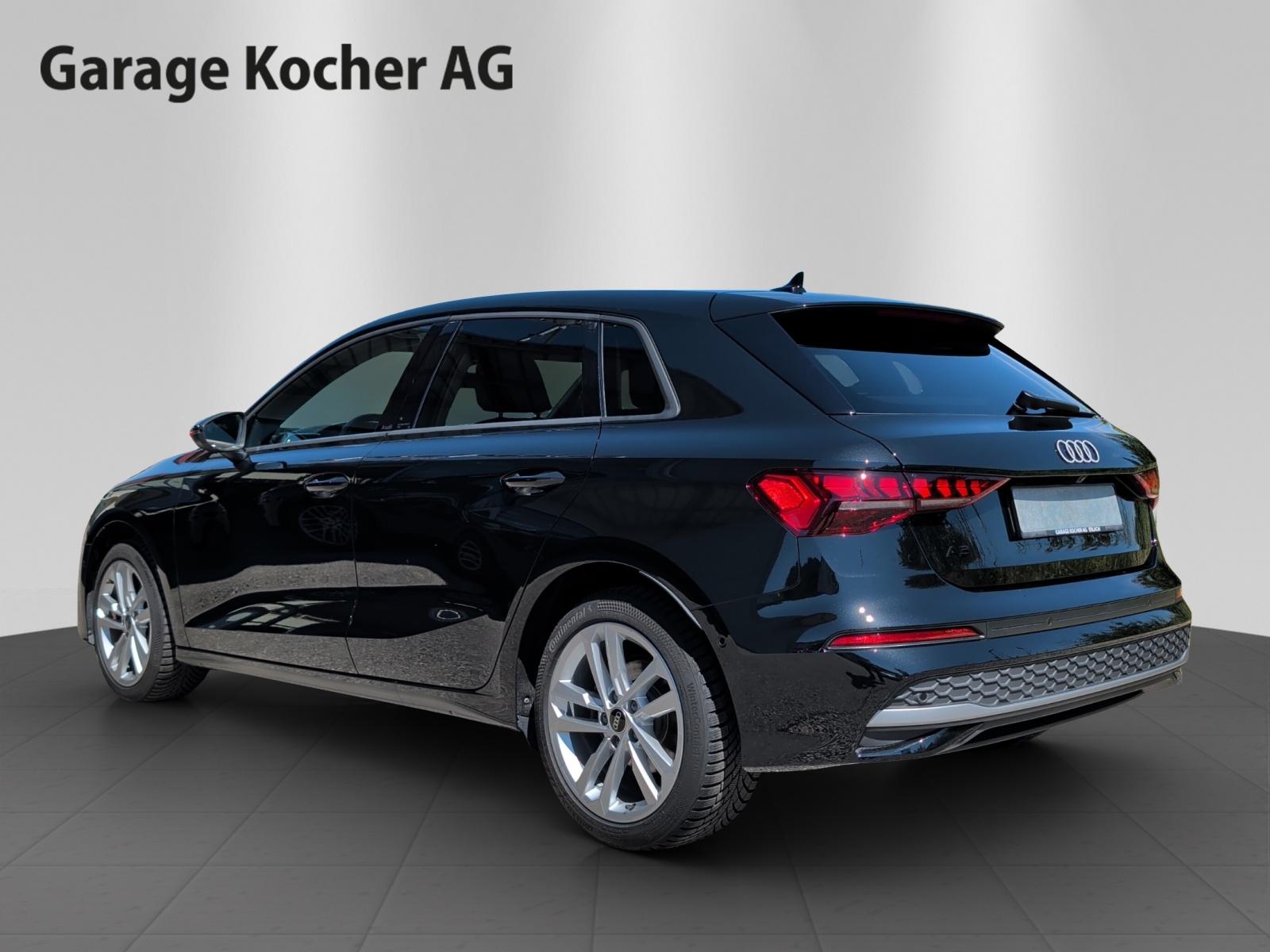 AUDI A3 Sportback 35 TFSI Attraction S-tronic-image-4
