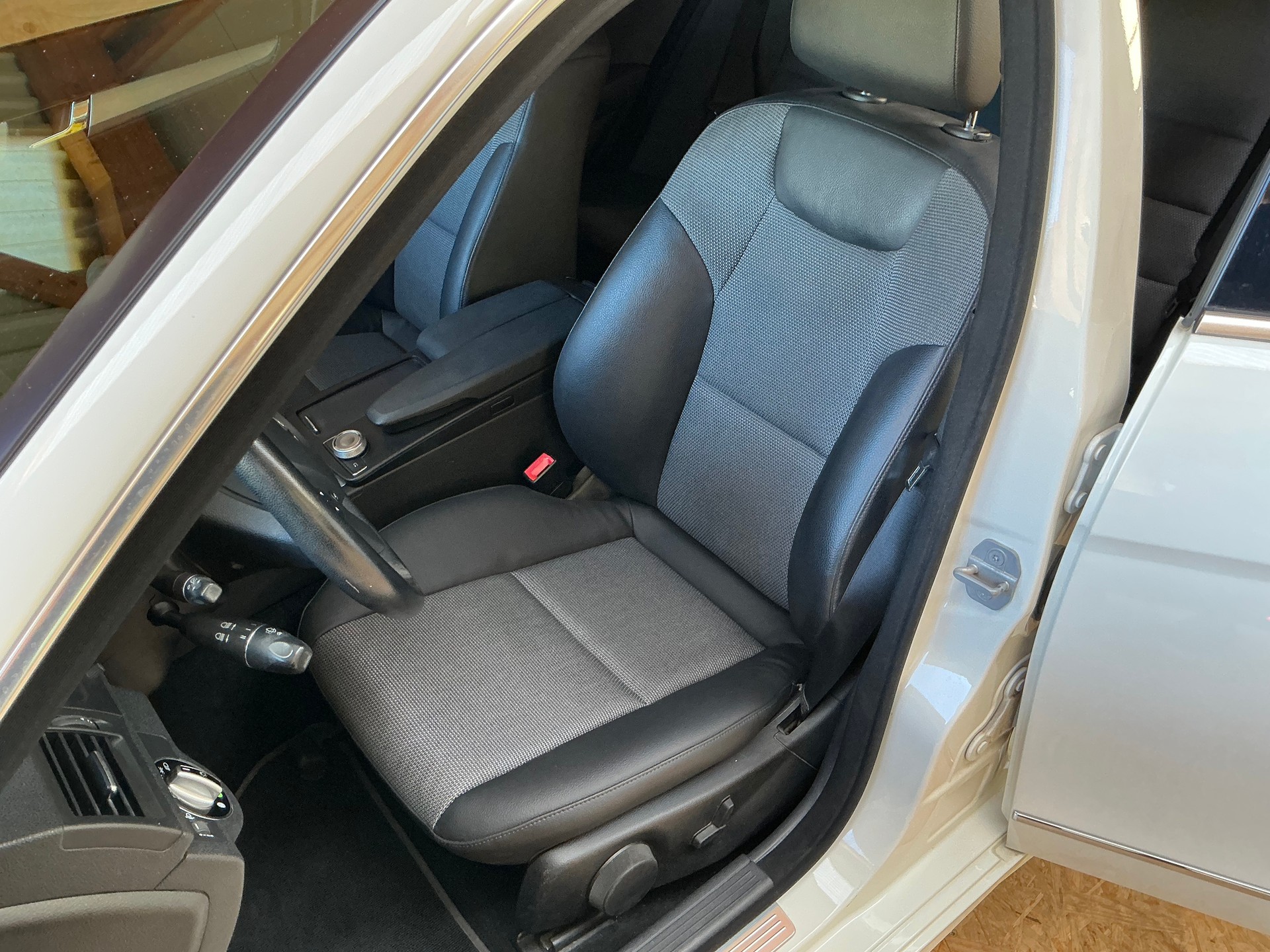 MERCEDES-BENZ C 180 Kompressor-image-7
