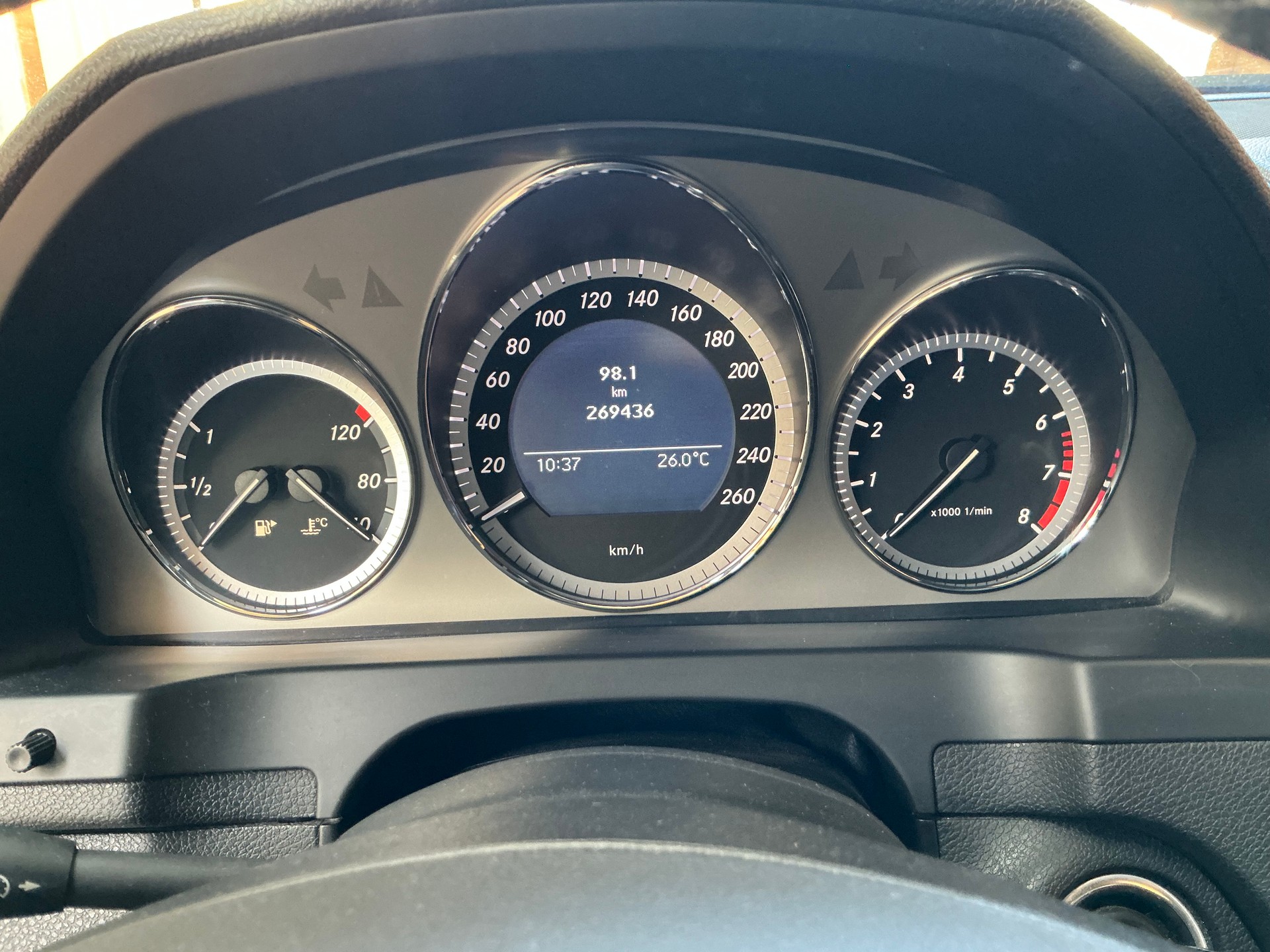 MERCEDES-BENZ C 180 Kompressor-image-10