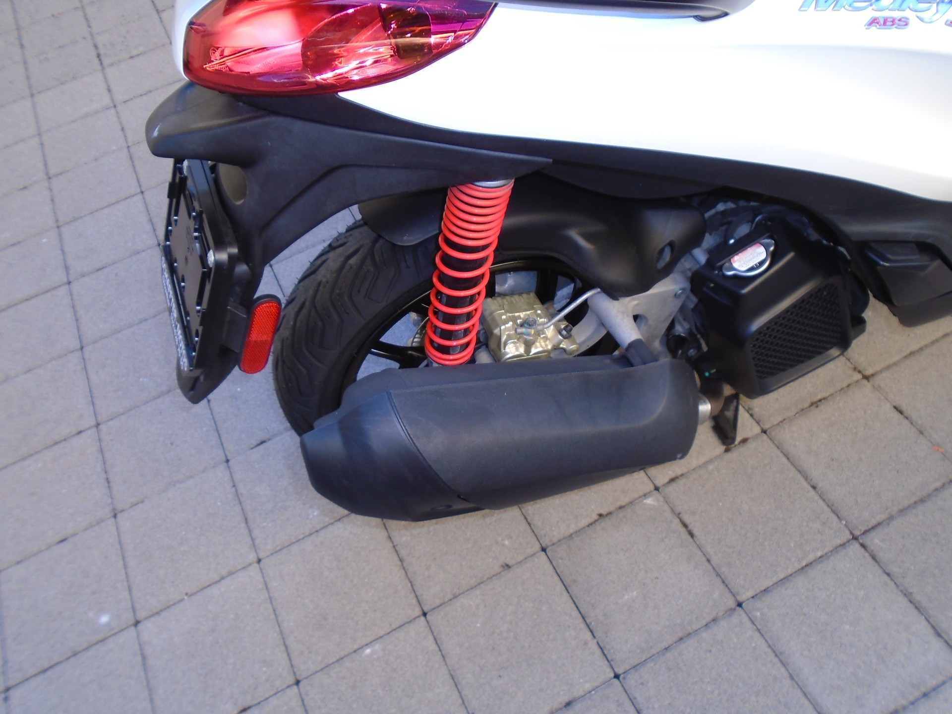 PIAGGIO Medley 125 Sport-image-3